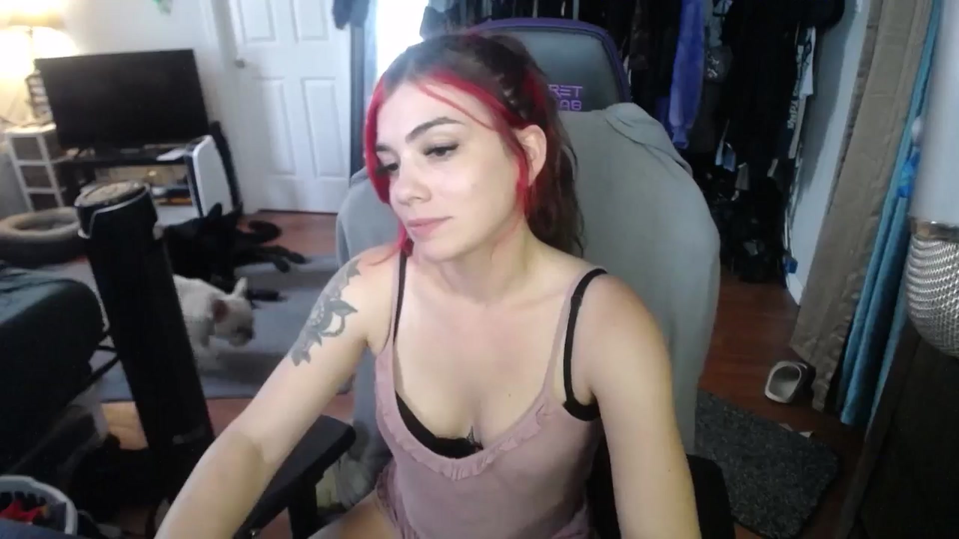 Gallery image thumbnail from BabyxKat's myfreecams stream on, 09/11/2024, 18:55 image 8 of 20