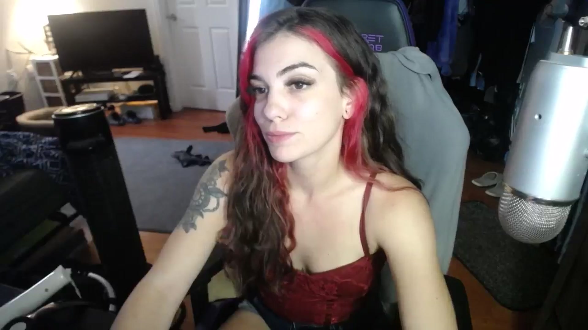 Gallery image thumbnail from BabyxKat's myfreecams stream on, 09/12/2024, 22:03 image 11 of 20