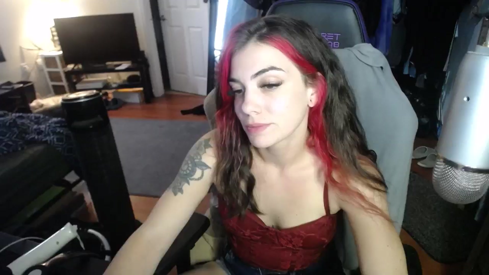 Gallery image thumbnail from BabyxKat's myfreecams stream on, 09/12/2024, 22:03 image 1 of 20