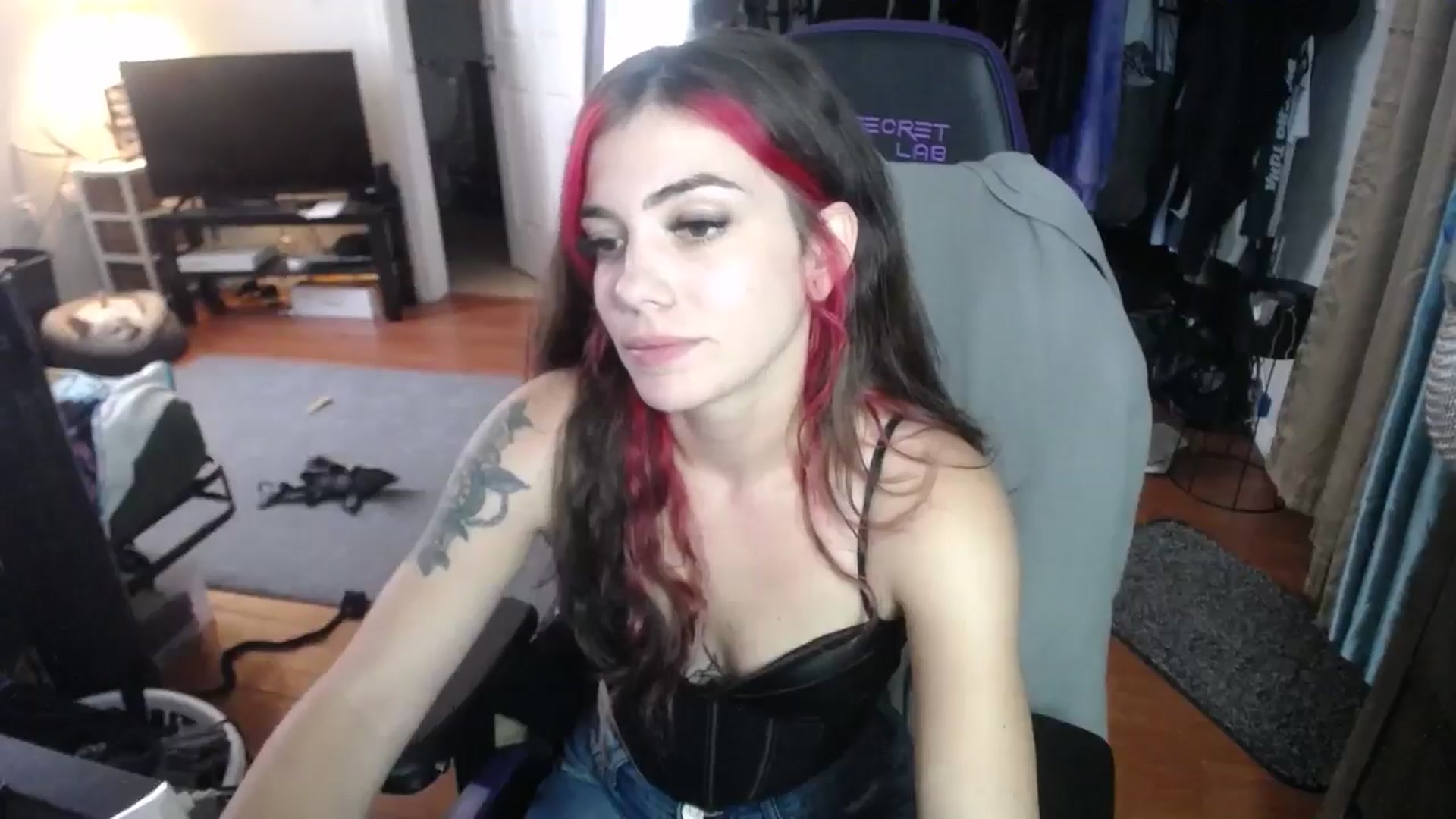 Gallery image thumbnail from BabyxKat's myfreecams stream on, 09/13/2024, 20:47 image 13 of 20