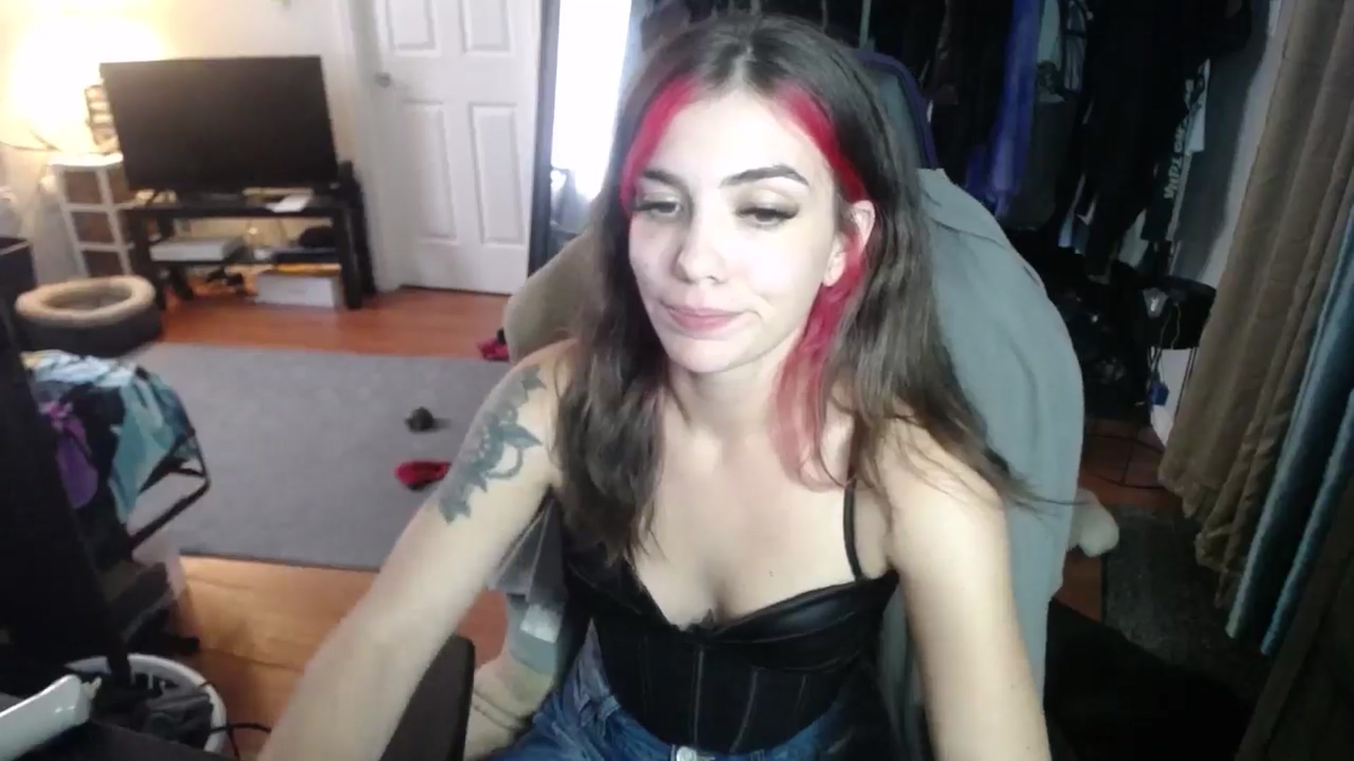Gallery image thumbnail from BabyxKat's myfreecams stream on, 09/13/2024, 22:27 image 20 of 20