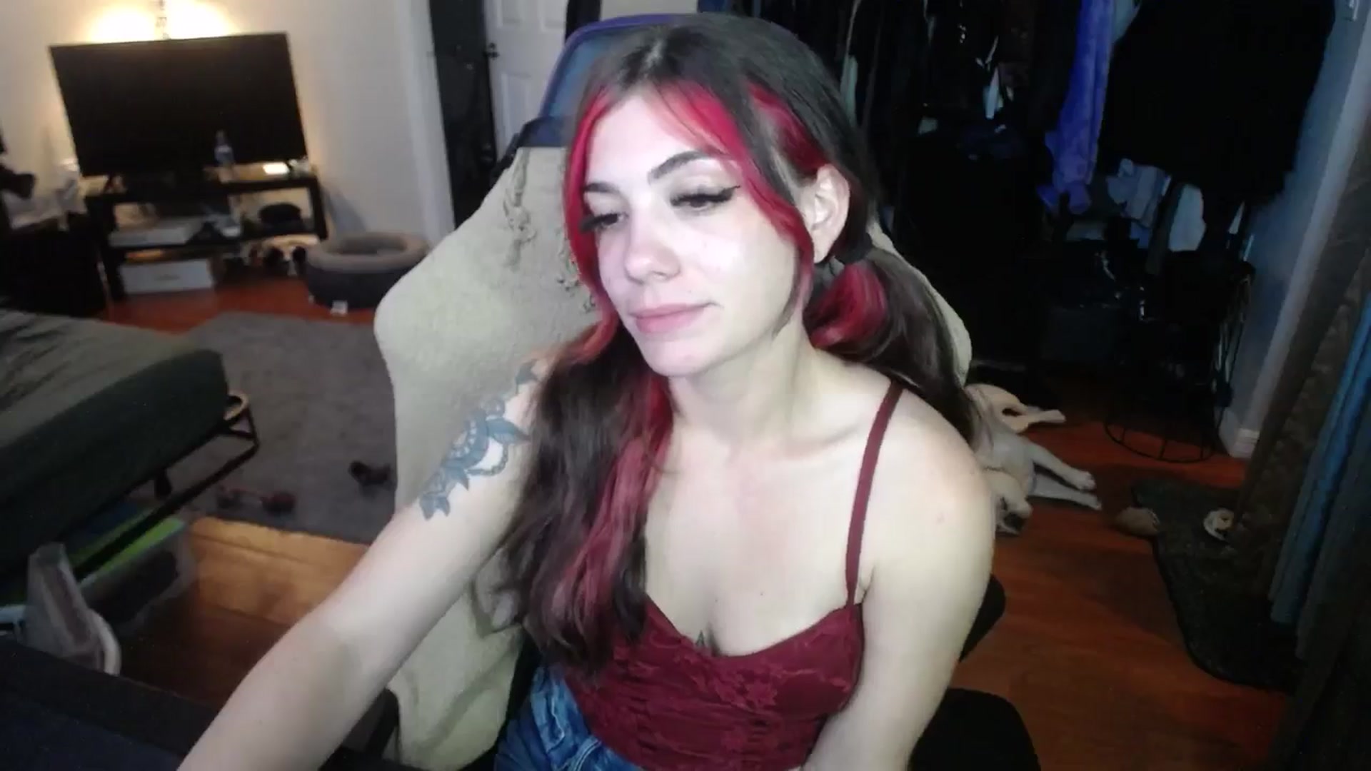 Gallery image thumbnail from BabyxKat's myfreecams stream on, 09/17/2024, 20:32 image 15 of 20