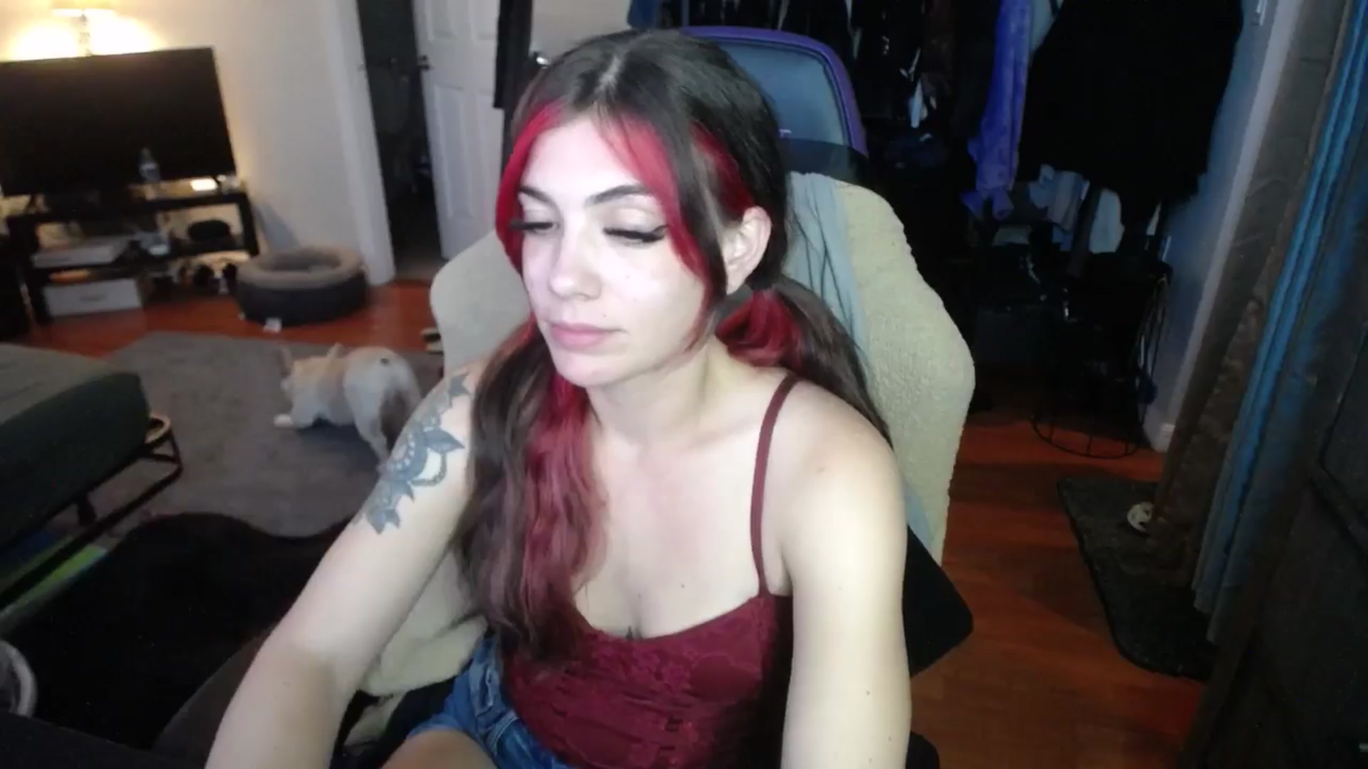 Gallery image thumbnail from BabyxKat's myfreecams stream on, 09/17/2024, 20:32 image 5 of 20