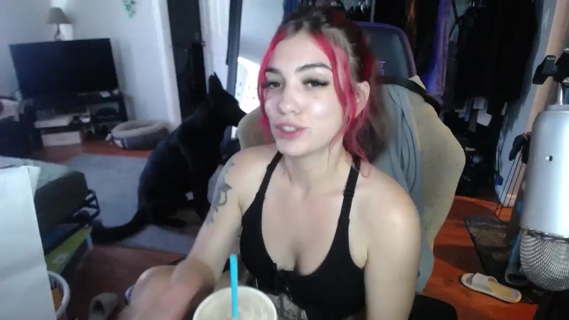 Gallery image thumbnail from BabyxKat's myfreecams stream on, 09/18/2024, 20:13 image 10 of 20