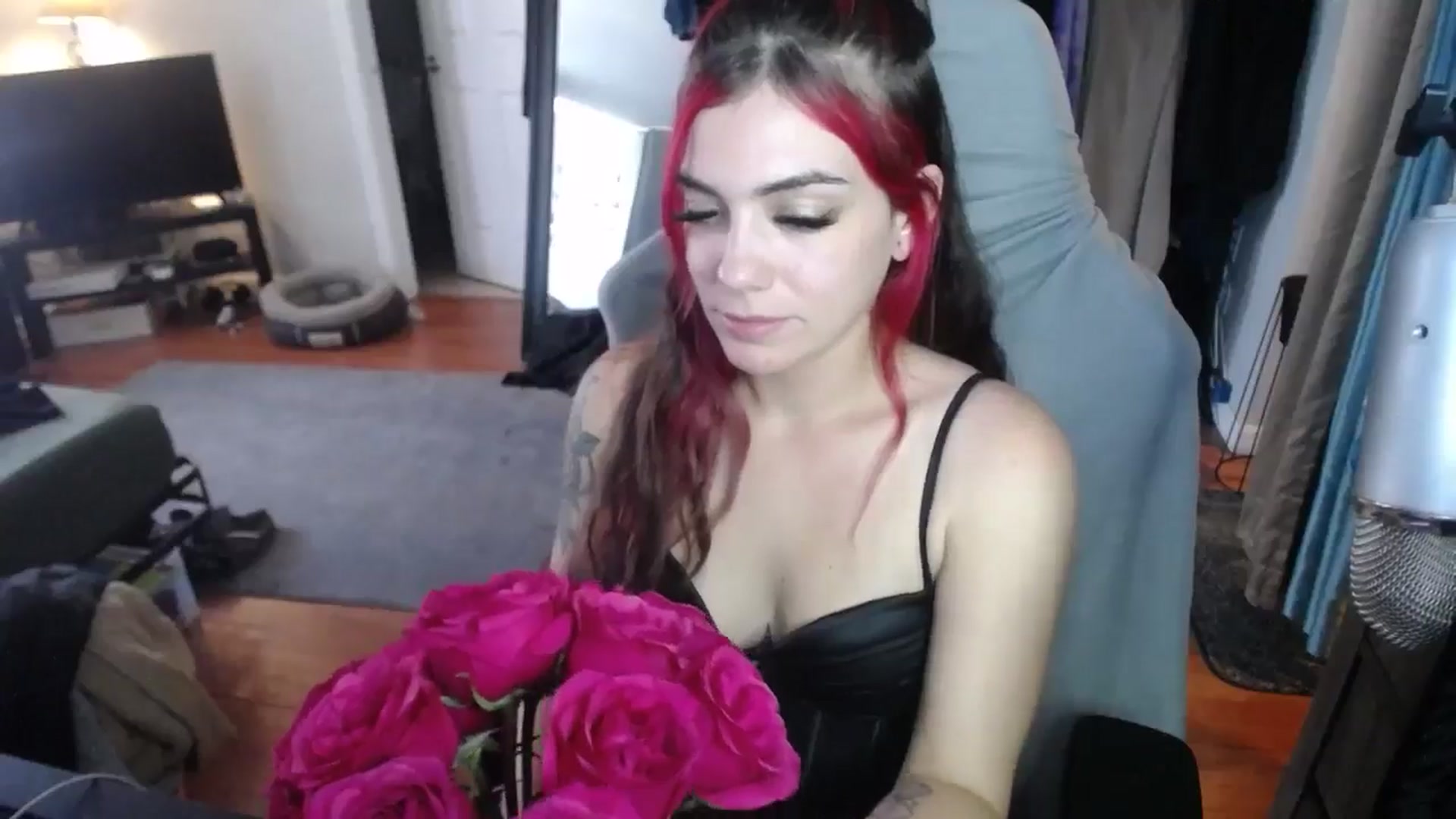 Gallery image thumbnail from BabyxKat's myfreecams stream on, 09/19/2024, 19:37 image 6 of 20
