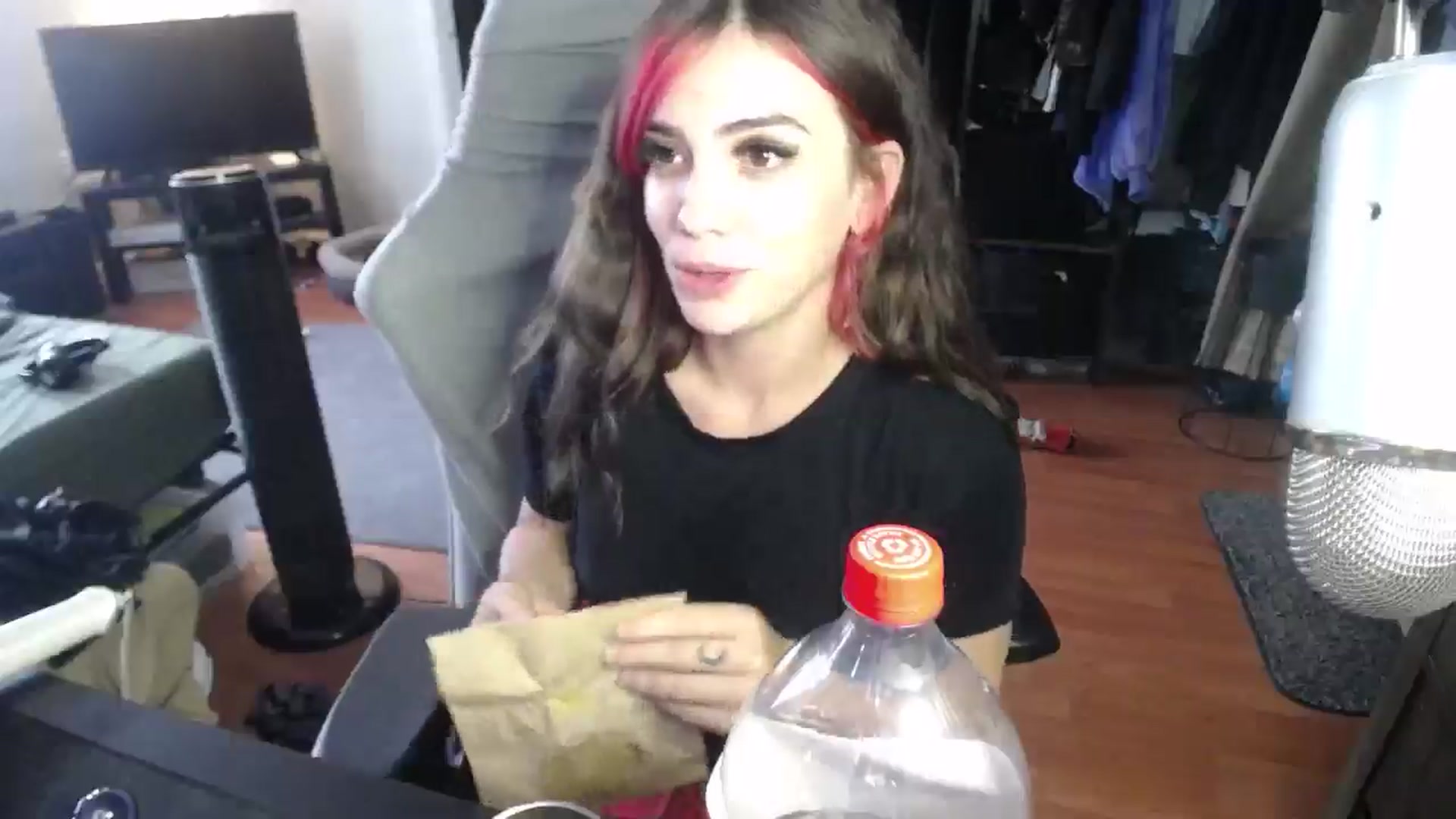 Gallery image thumbnail from BabyxKat's myfreecams stream on, 09/20/2024, 20:04 image 19 of 20