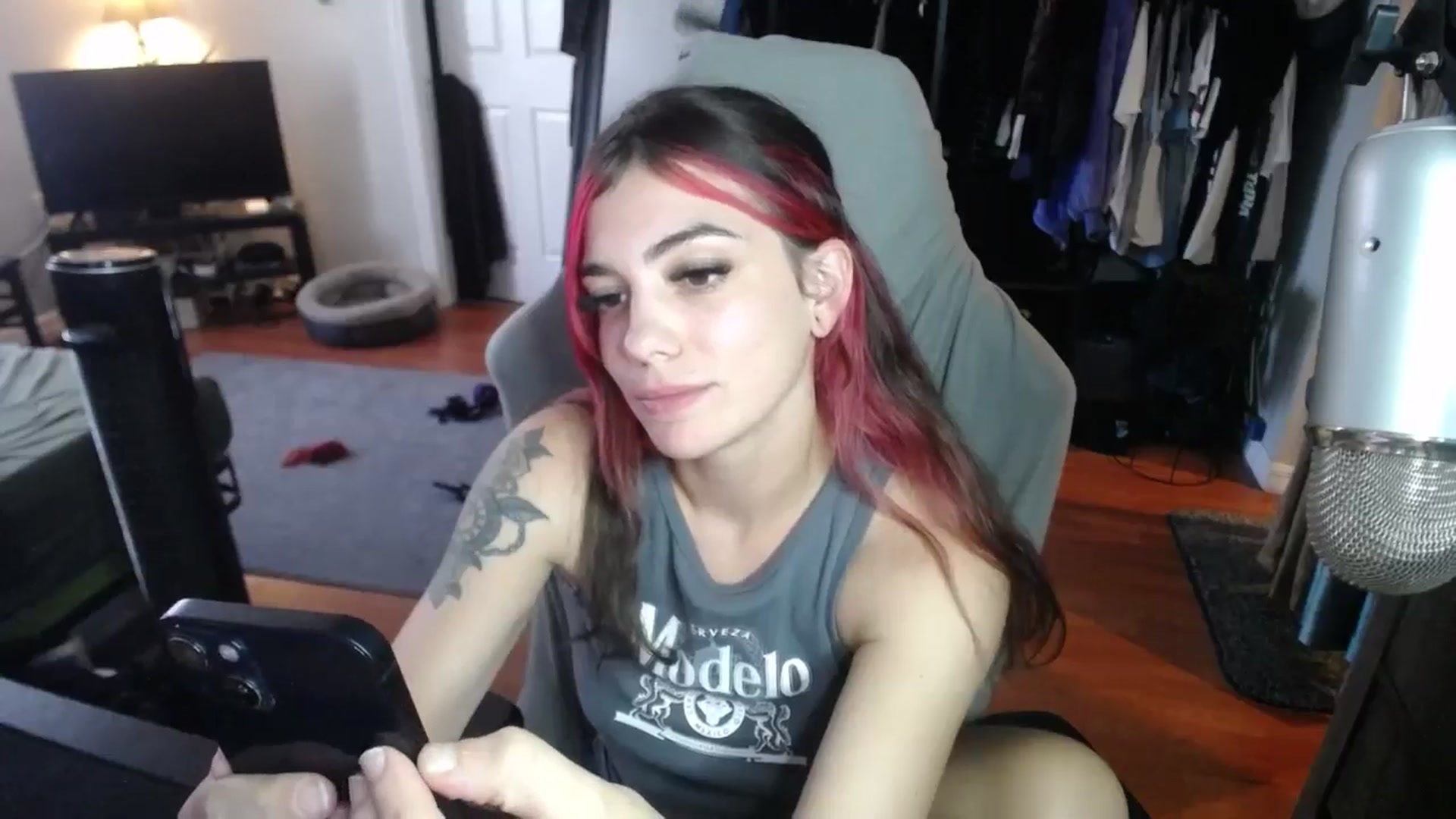 Gallery image thumbnail from BabyxKat's myfreecams stream on, 09/23/2024, 21:29 image 18 of 20