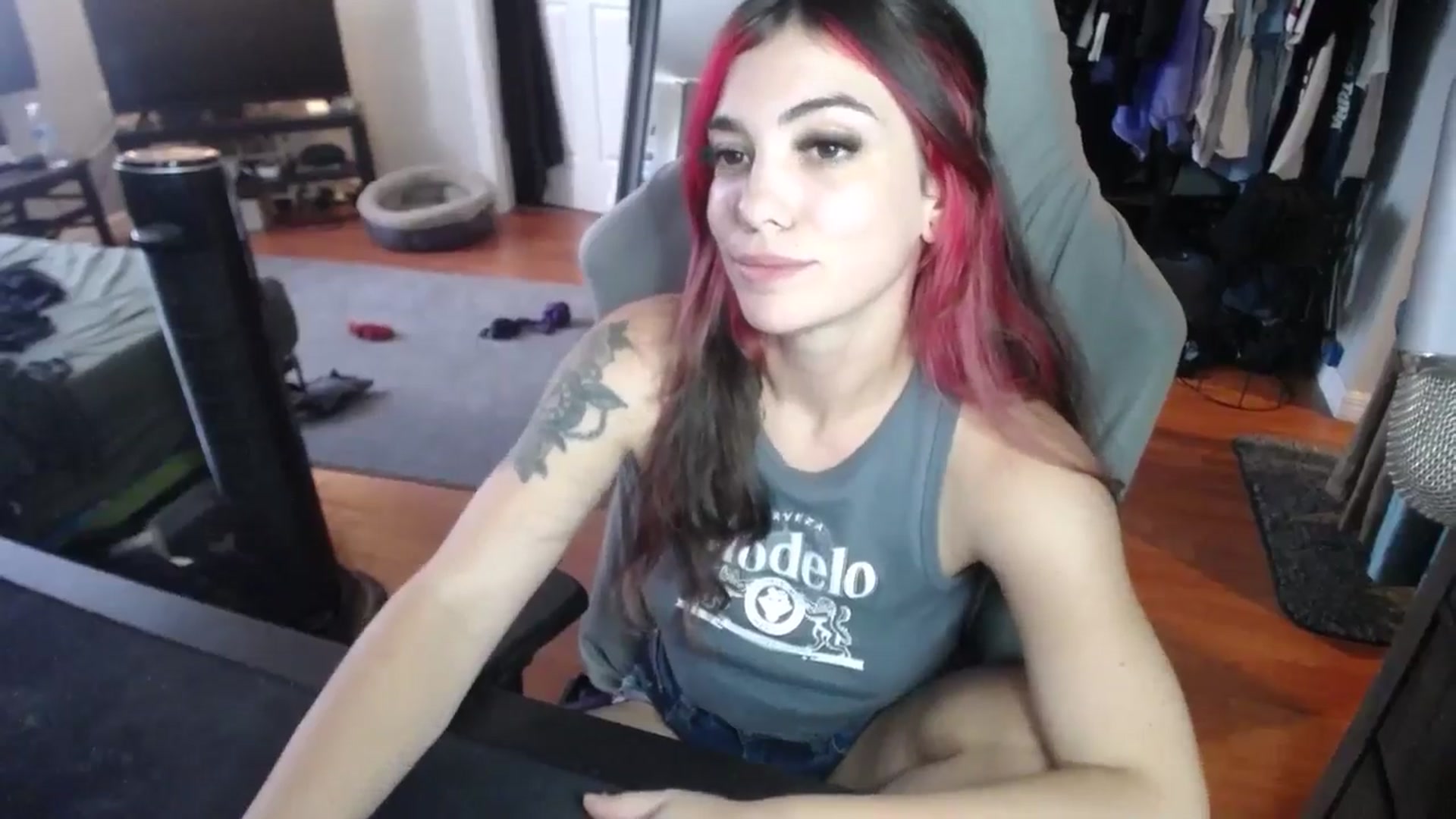 Gallery image thumbnail from BabyxKat's myfreecams stream on, 09/23/2024, 21:29 image 19 of 20
