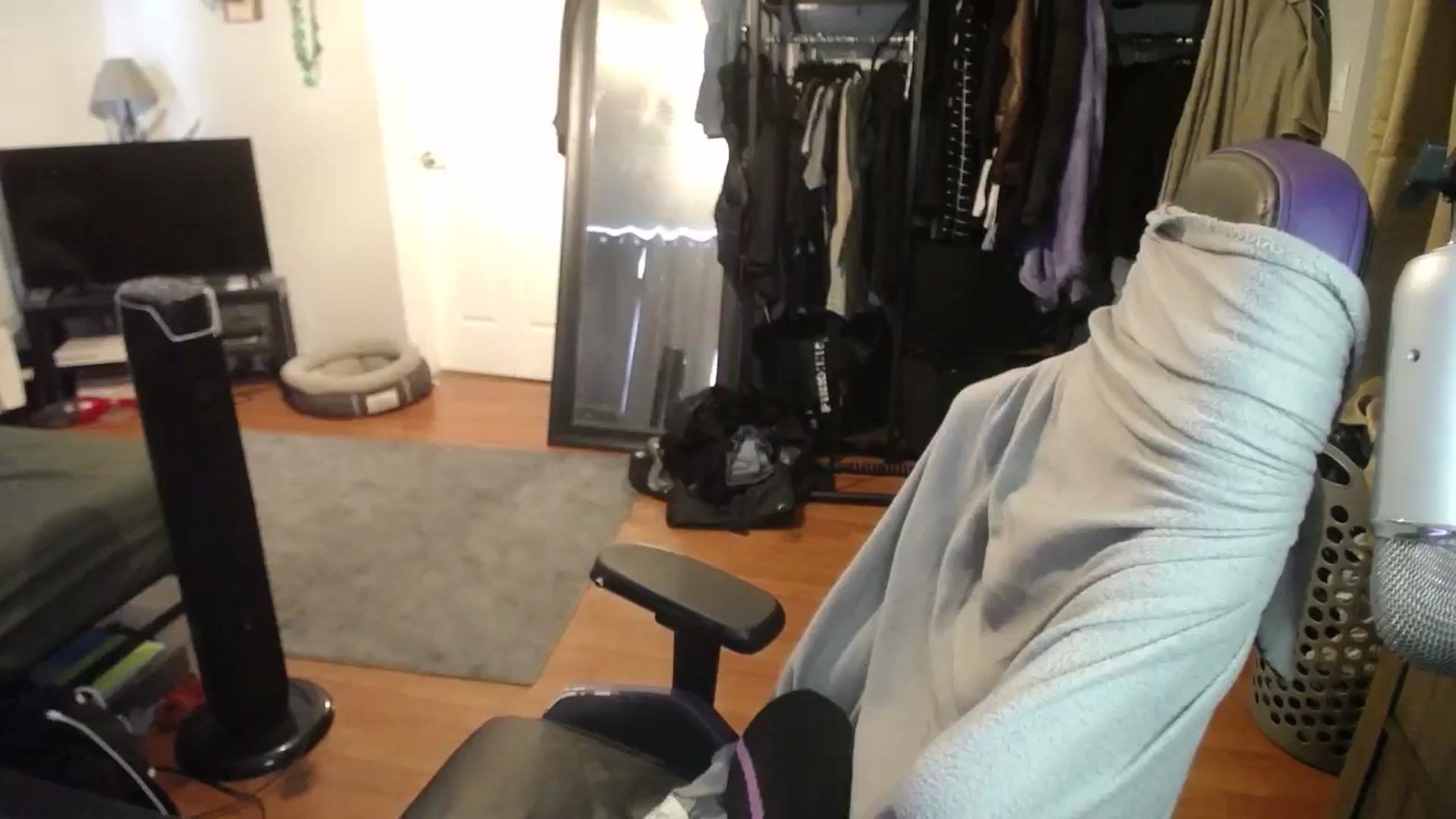 Gallery image thumbnail from BabyxKat's myfreecams stream on, 10/05/2024, 21:01 image 18 of 20