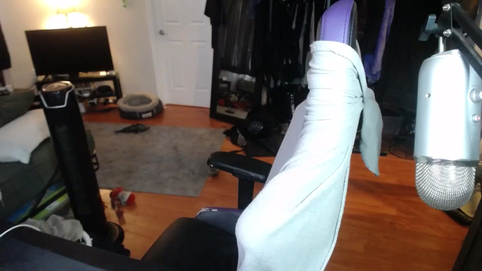 Gallery image thumbnail from BabyxKat's myfreecams stream on, 10/07/2024, 20:25 image 17 of 20
