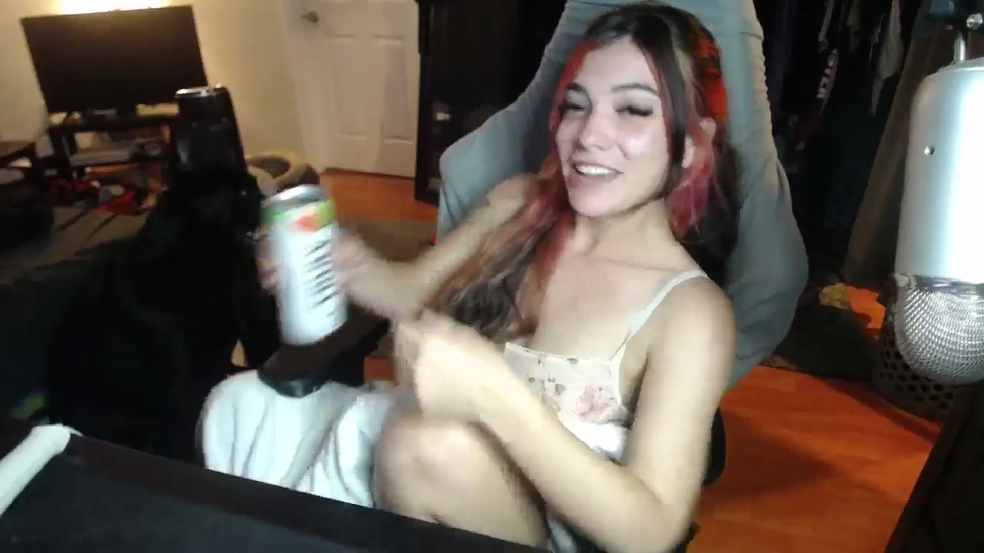 Gallery image thumbnail from BabyxKat's myfreecams stream on, 10/09/2024, 01:04 image 9 of 20