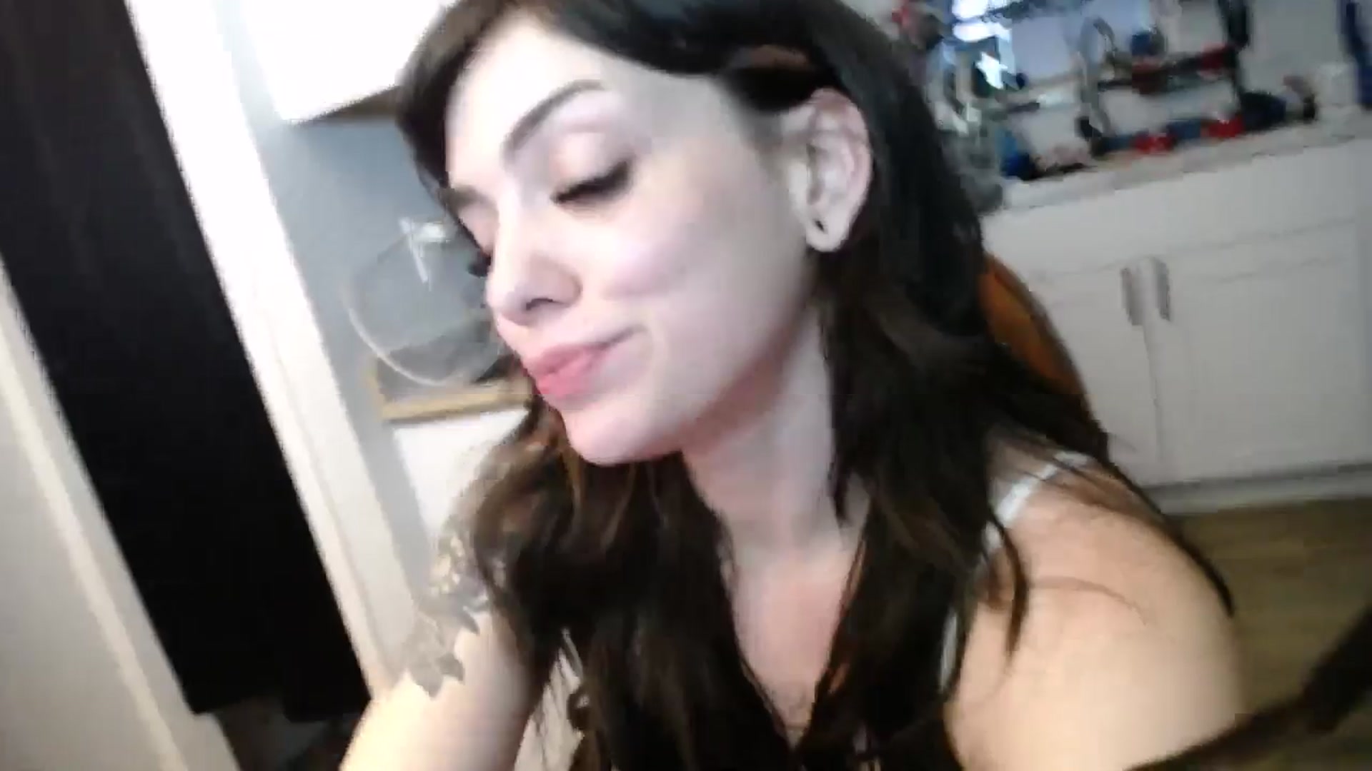 Gallery image thumbnail from BabyxKat's myfreecams stream on, 05/19/2025, 24:30 image 19 of 20