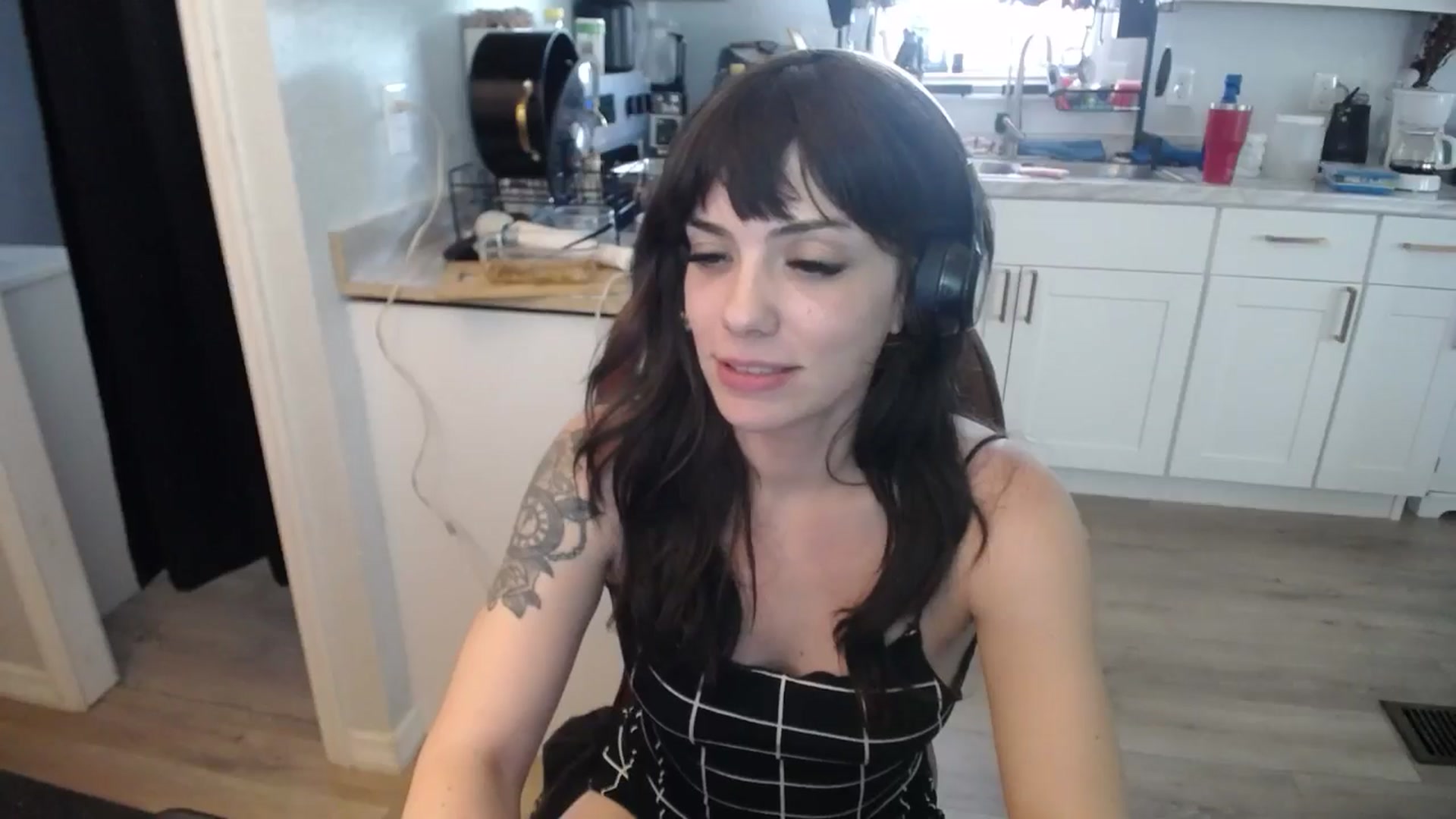 Gallery image thumbnail from BabyxKat's myfreecams stream on, 05/19/2025, 21:49 image 14 of 20