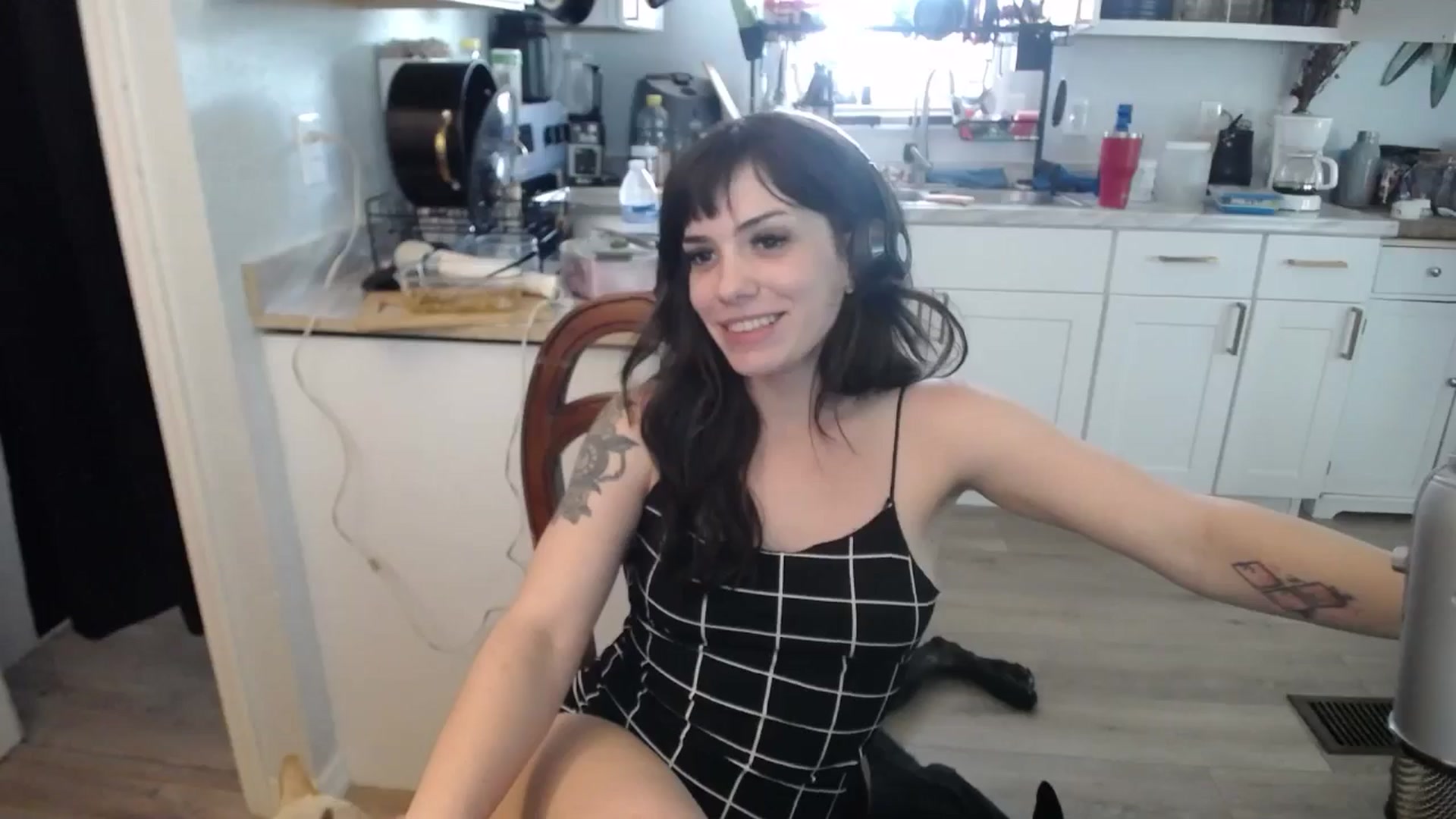 Gallery image thumbnail from BabyxKat's myfreecams stream on, 05/19/2025, 21:49 image 6 of 20