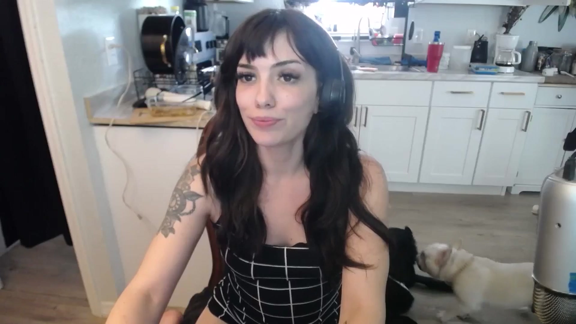 Gallery image thumbnail from BabyxKat's myfreecams stream on, 05/19/2025, 21:49 image 9 of 20