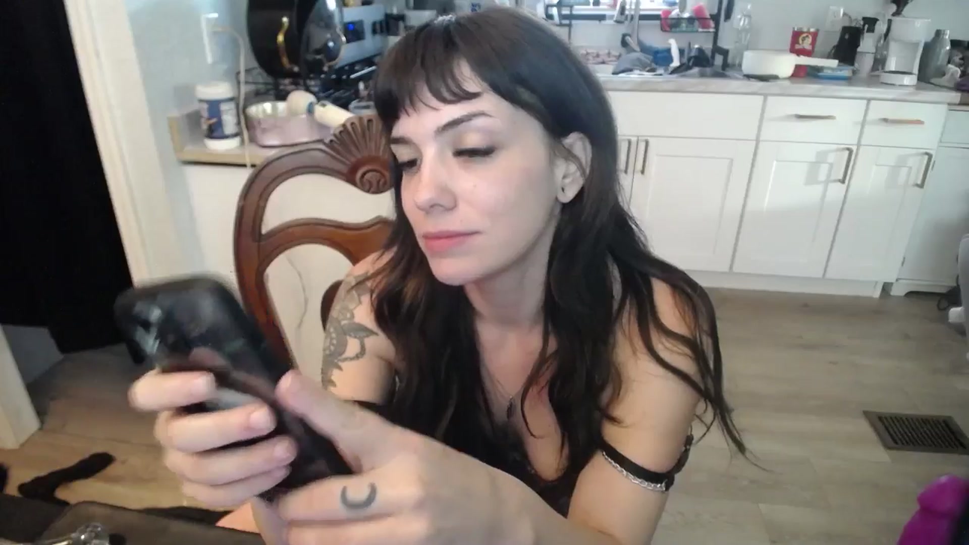 Gallery image thumbnail from BabyxKat's myfreecams stream on, 05/24/2025, 23:33 image 2 of 20