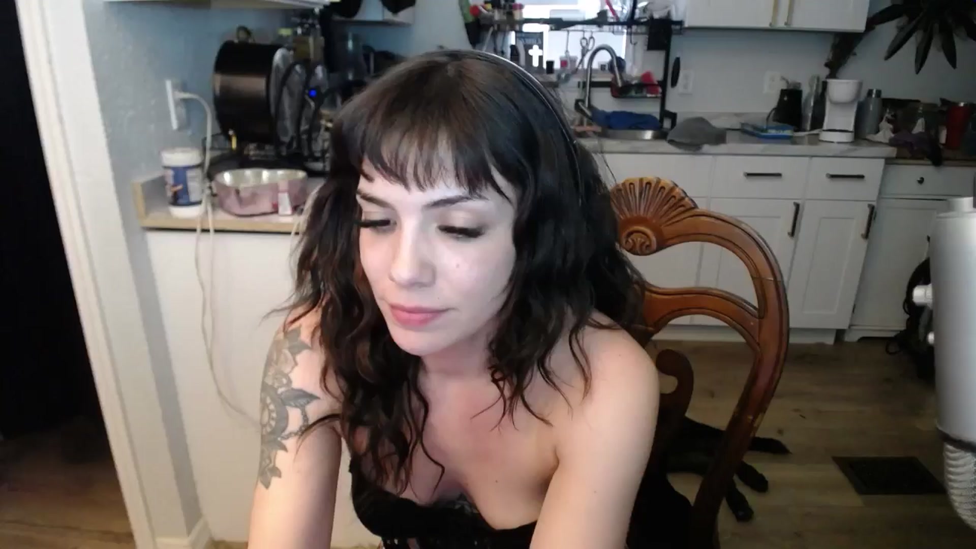 Gallery image thumbnail from BabyxKat's myfreecams stream on, 05/27/2025, 24:41 image 12 of 20