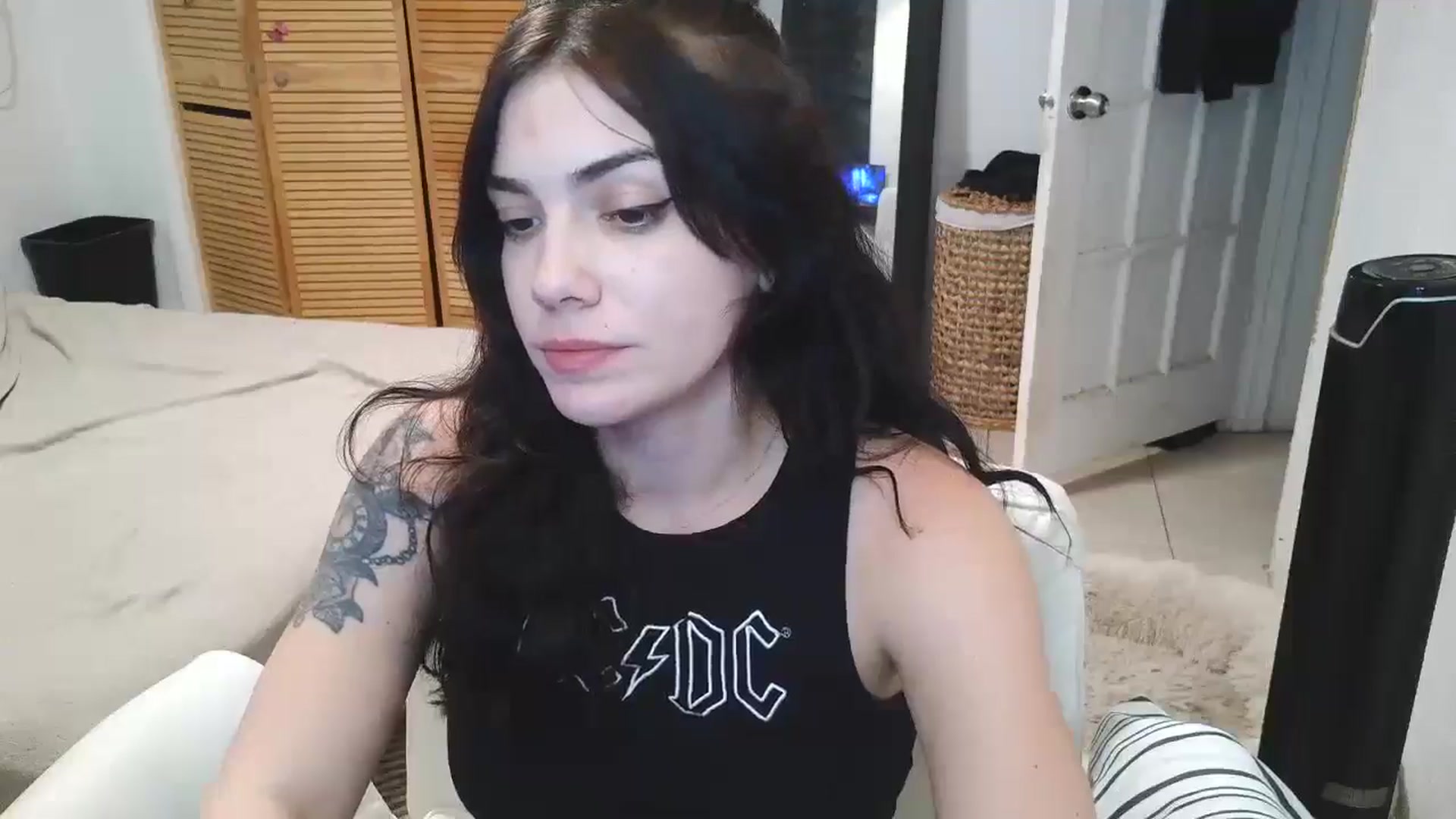 Gallery image thumbnail from BabyxKat's myfreecams stream on, 05/03/2026, 23:14 image 20 of 20