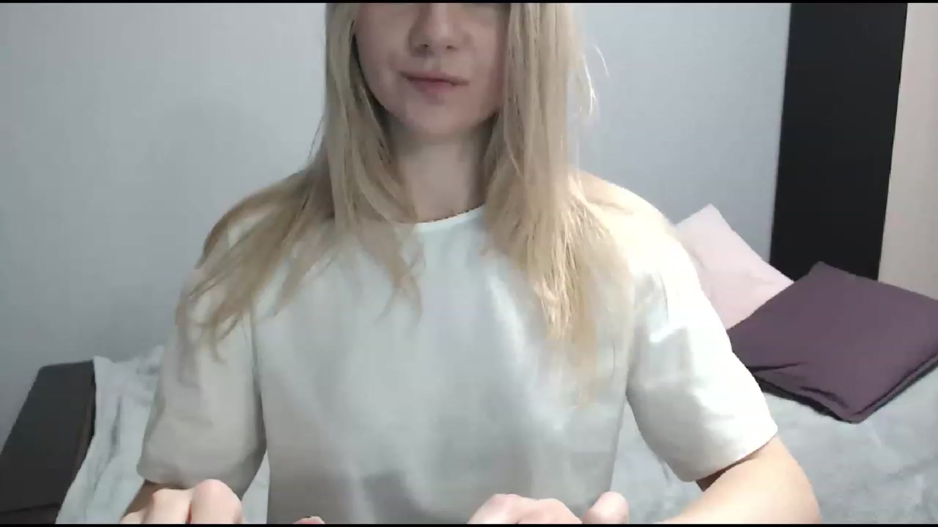 Gallery image thumbnail from BabyyNesquik's myfreecams stream on, 12/19/2022, 21:01 image 6 of 20