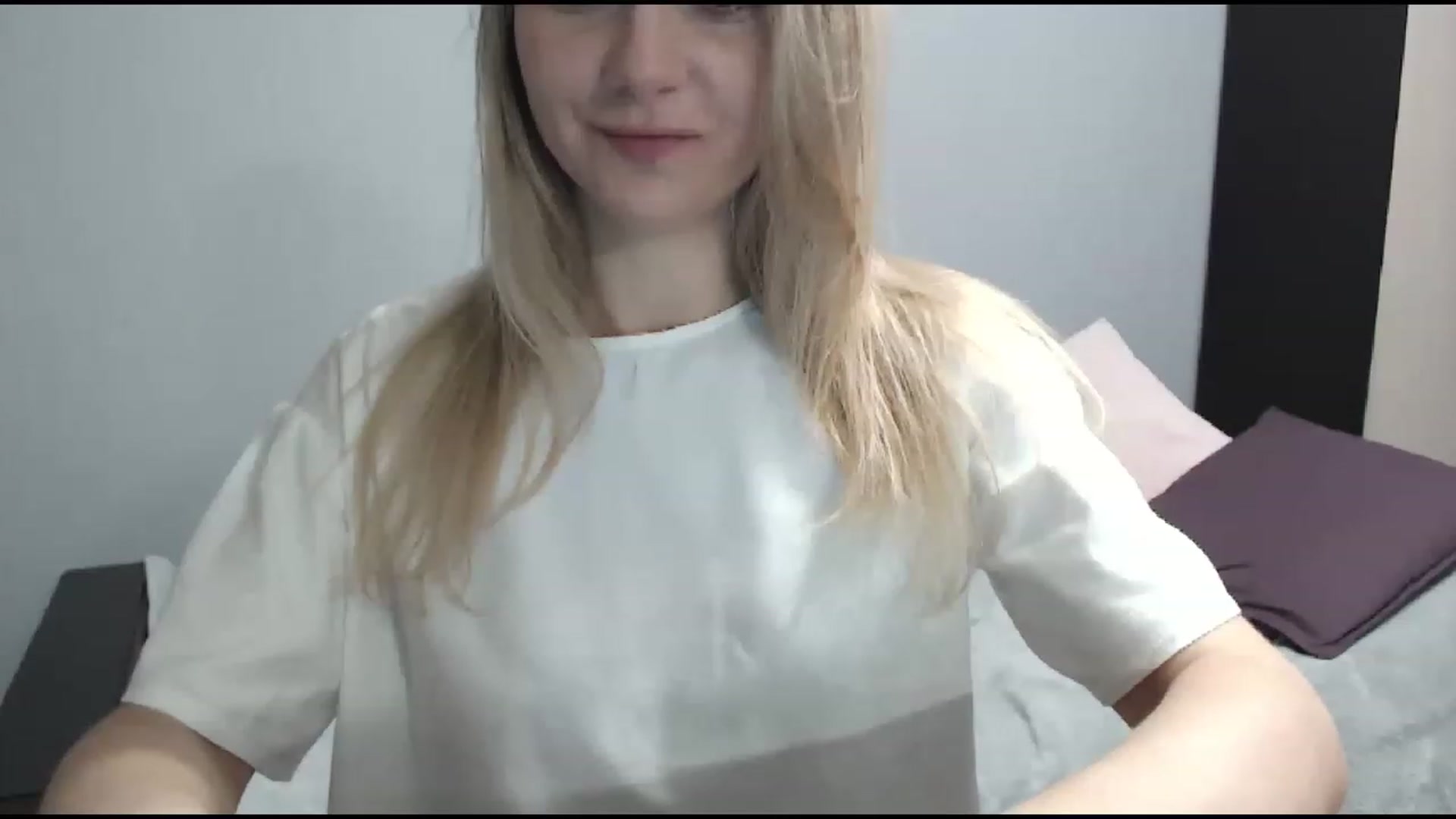 Gallery image thumbnail from BabyyNesquik's myfreecams stream on, 12/19/2022, 21:01 image 3 of 20