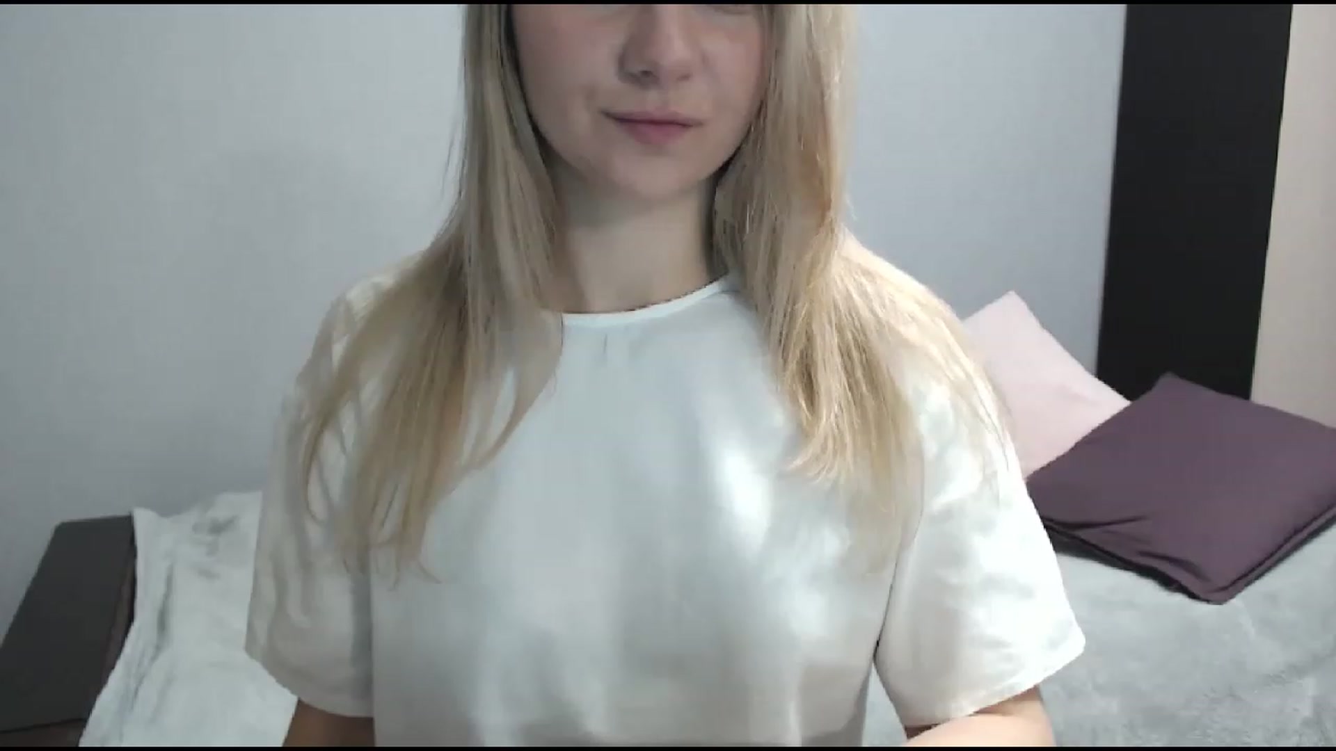 Gallery image thumbnail from BabyyNesquik's myfreecams stream on, 12/19/2022, 21:01 image 1 of 20