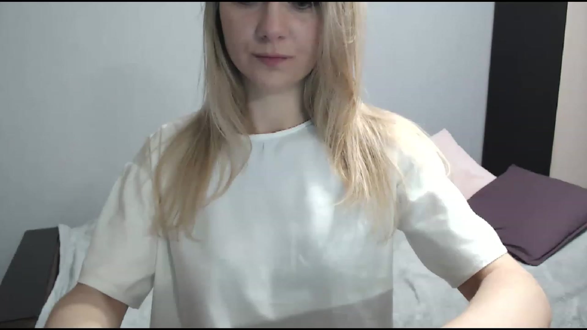 Gallery image thumbnail from BabyyNesquik's myfreecams stream on, 12/19/2022, 21:01 image 2 of 20