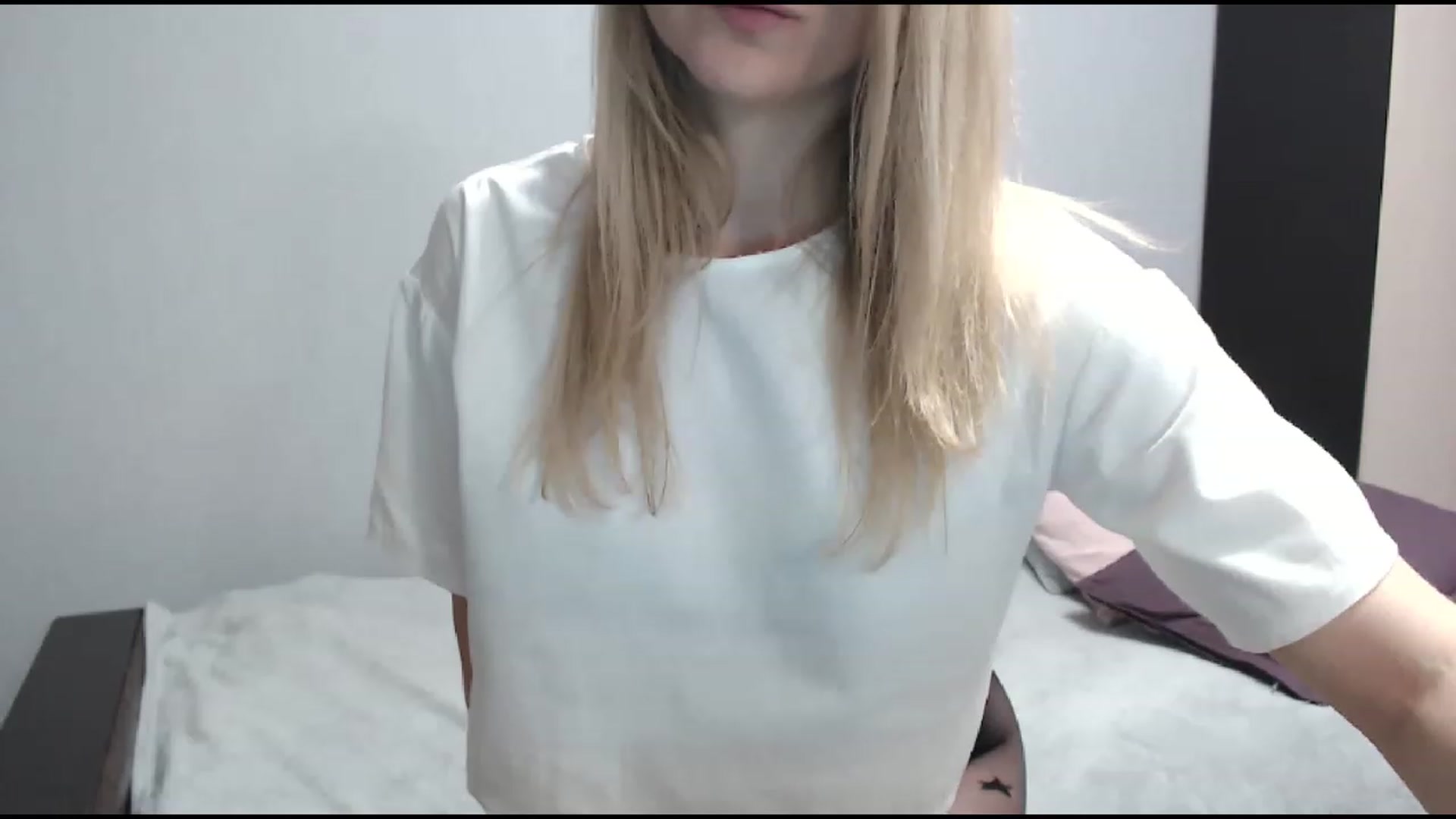 Gallery image thumbnail from BabyyNesquik's myfreecams stream on, 12/19/2022, 21:50 image 18 of 20