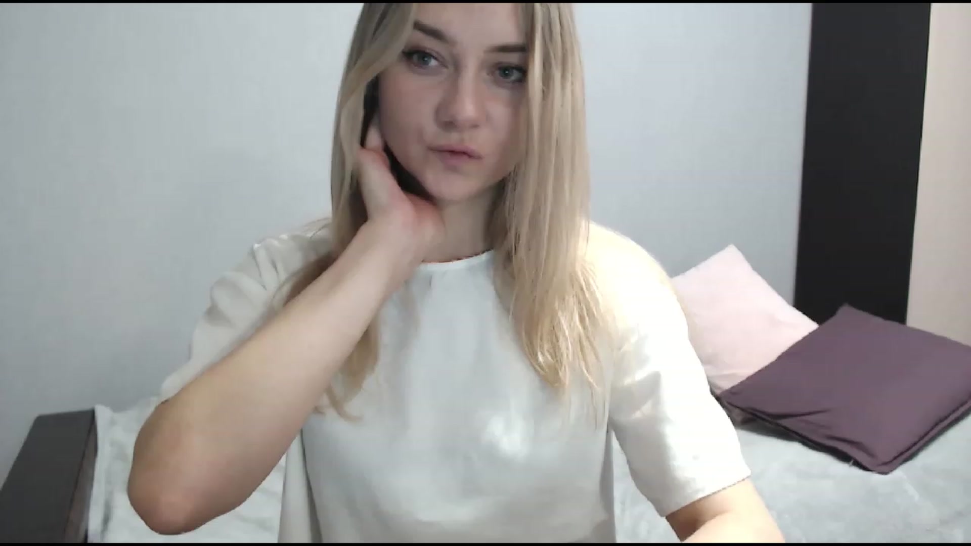 Gallery image thumbnail from BabyyNesquik's myfreecams stream on, 12/19/2022, 21:50 image 3 of 20