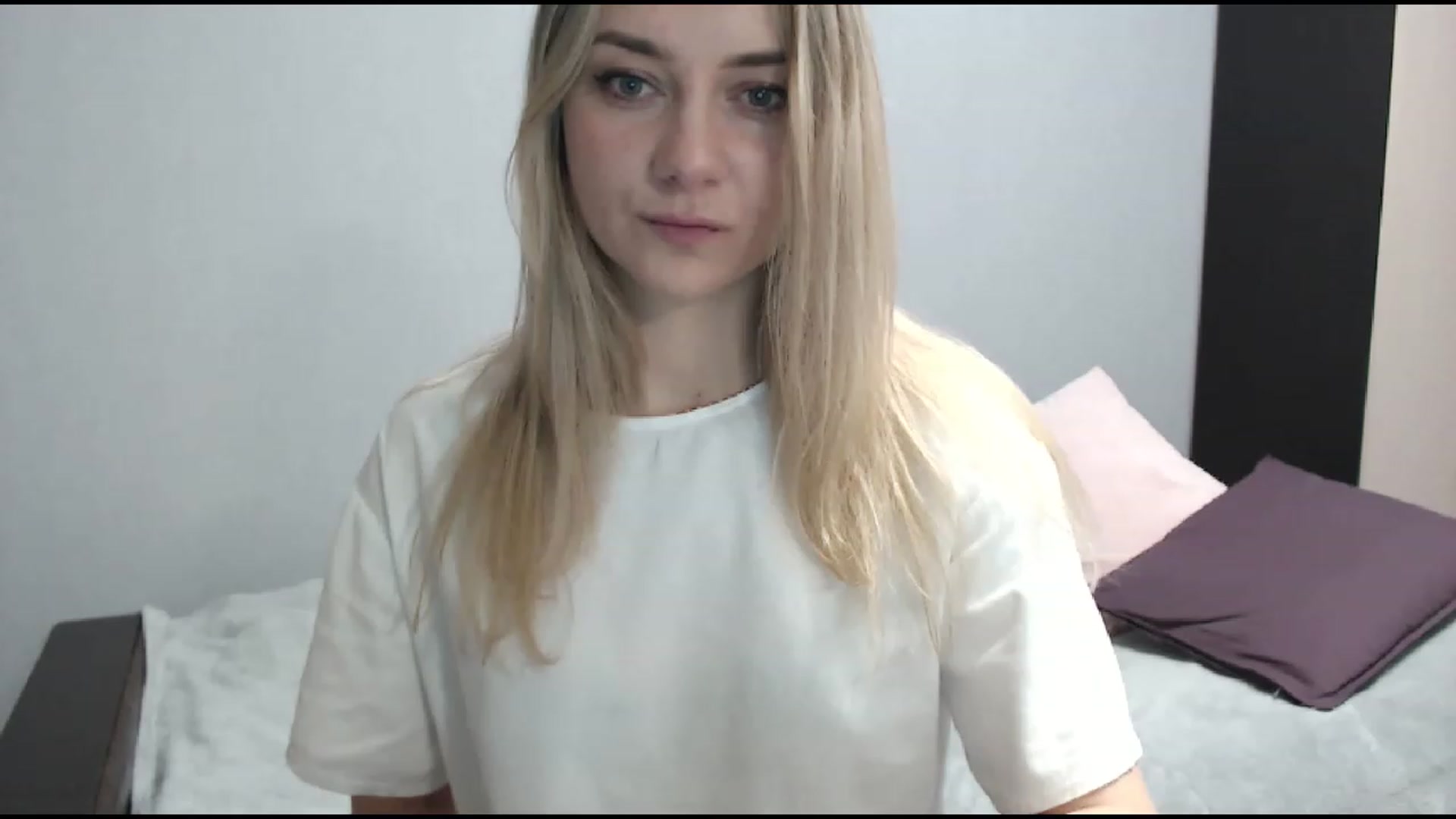 Gallery image thumbnail from BabyyNesquik's myfreecams stream on, 12/19/2022, 21:50 image 1 of 20