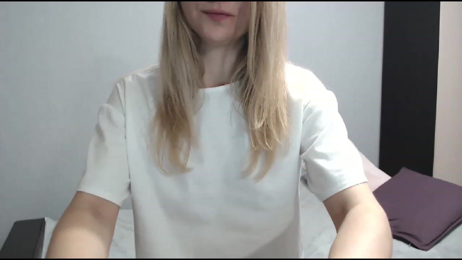 Gallery image thumbnail from BabyyNesquik's myfreecams stream on, 12/19/2022, 23:26 image 8 of 20
