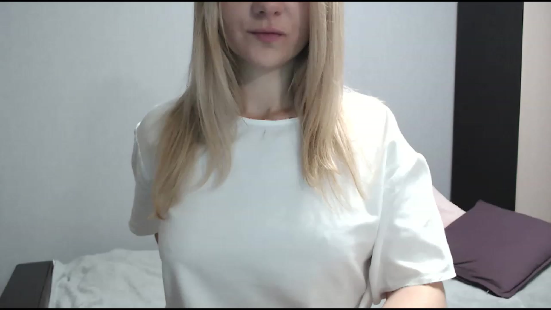 Gallery image thumbnail from BabyyNesquik's myfreecams stream on, 12/19/2022, 23:26 image 15 of 20