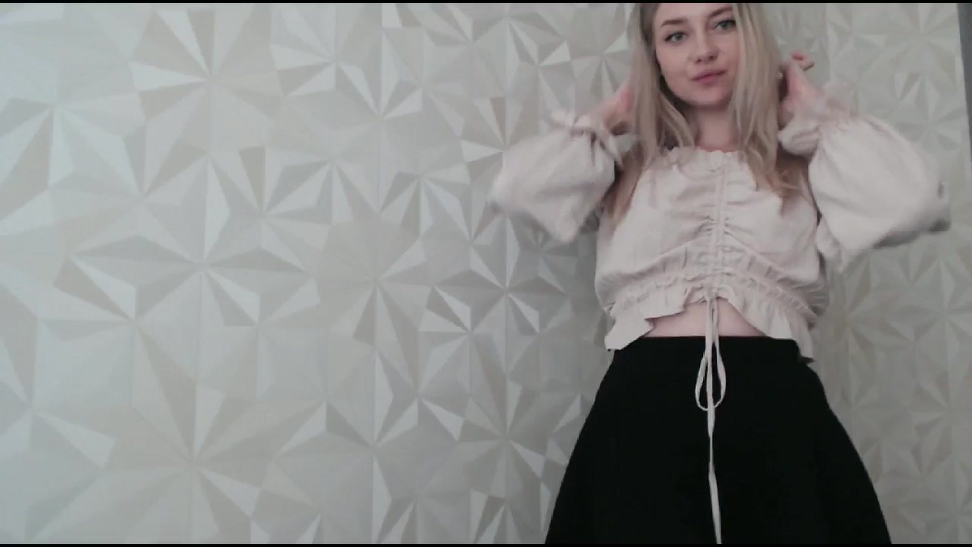 Gallery image thumbnail from BabyyNesquik's myfreecams stream on, 05/13/2025, 12:25 image 9 of 20