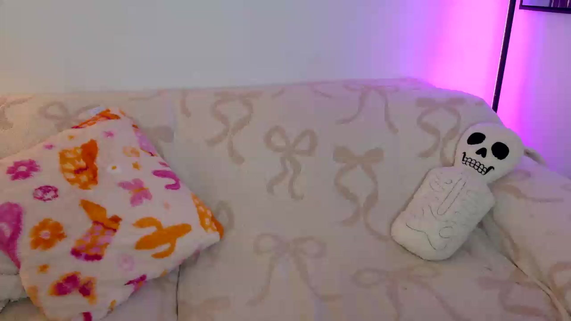 Gallery image thumbnail from BadAriel's myfreecams stream on, 05/13/2026, 01:47 image 13 of 20