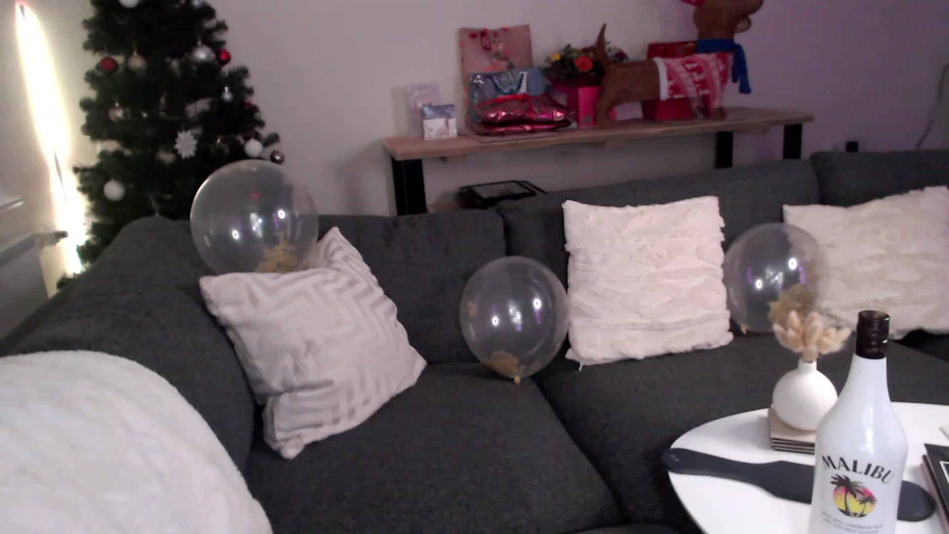 Gallery image thumbnail from BadGalAri's myfreecams stream on, 12/18/2022, 02:36 image 6 of 20