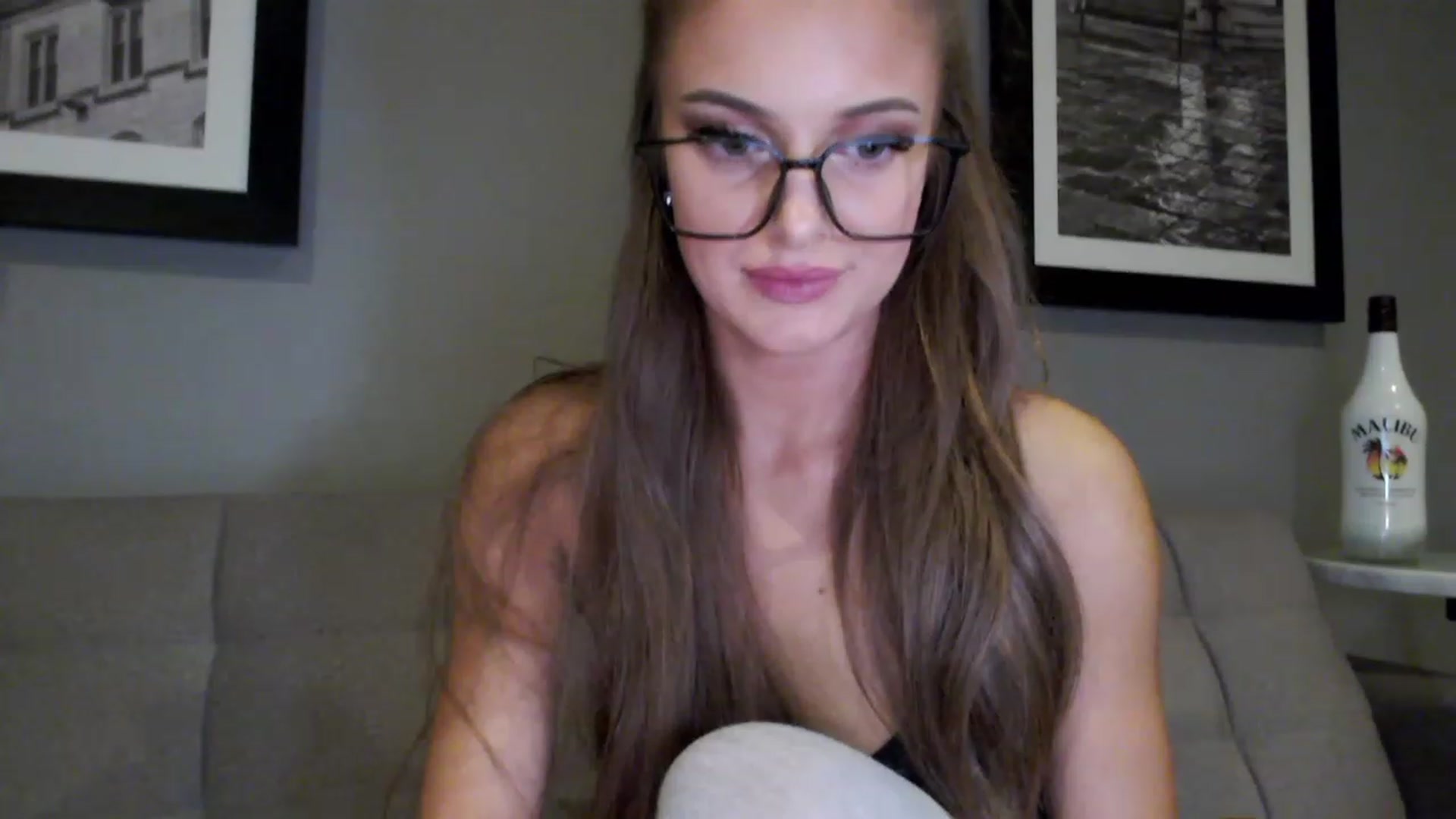 Gallery image thumbnail from BadGalAri's myfreecams stream on, 01/07/2023, 04:11 image 4 of 20