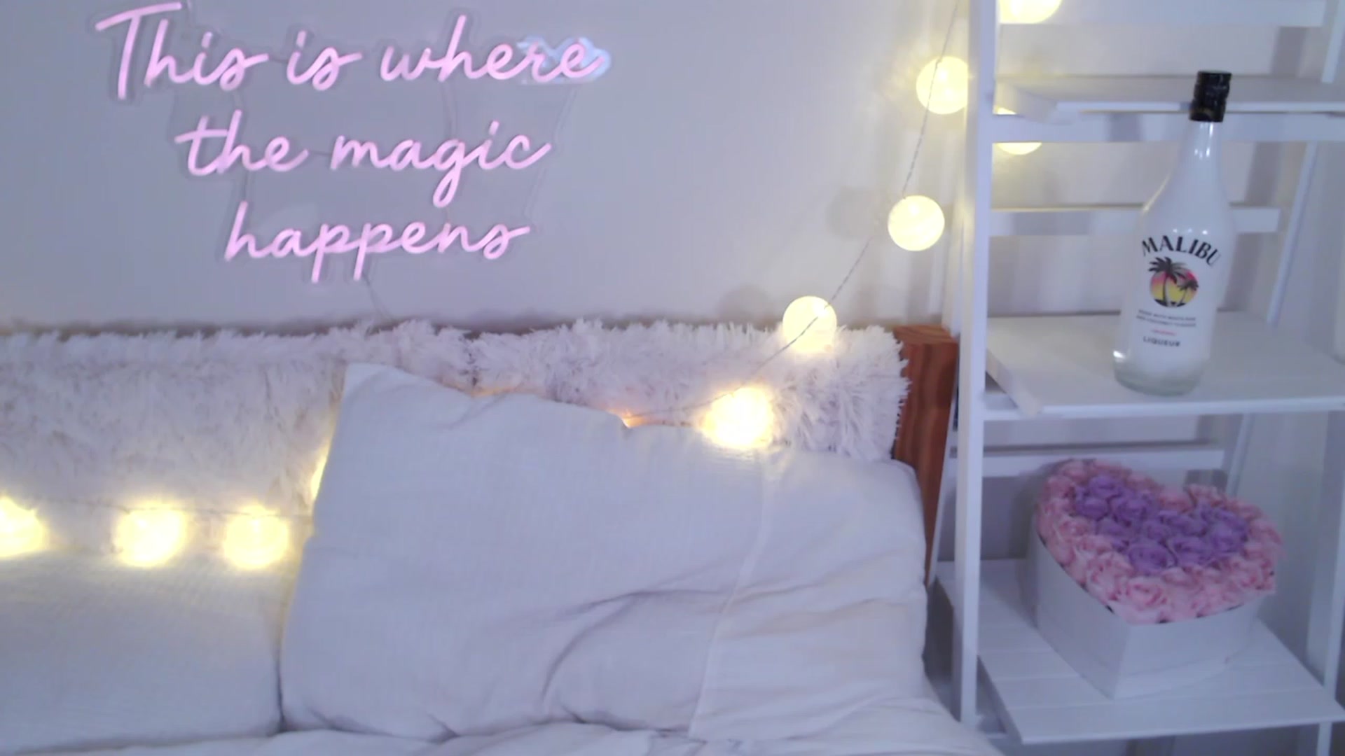 Gallery image thumbnail from BadGalAri's myfreecams stream on, 03/26/2023, 04:08 image 3 of 20