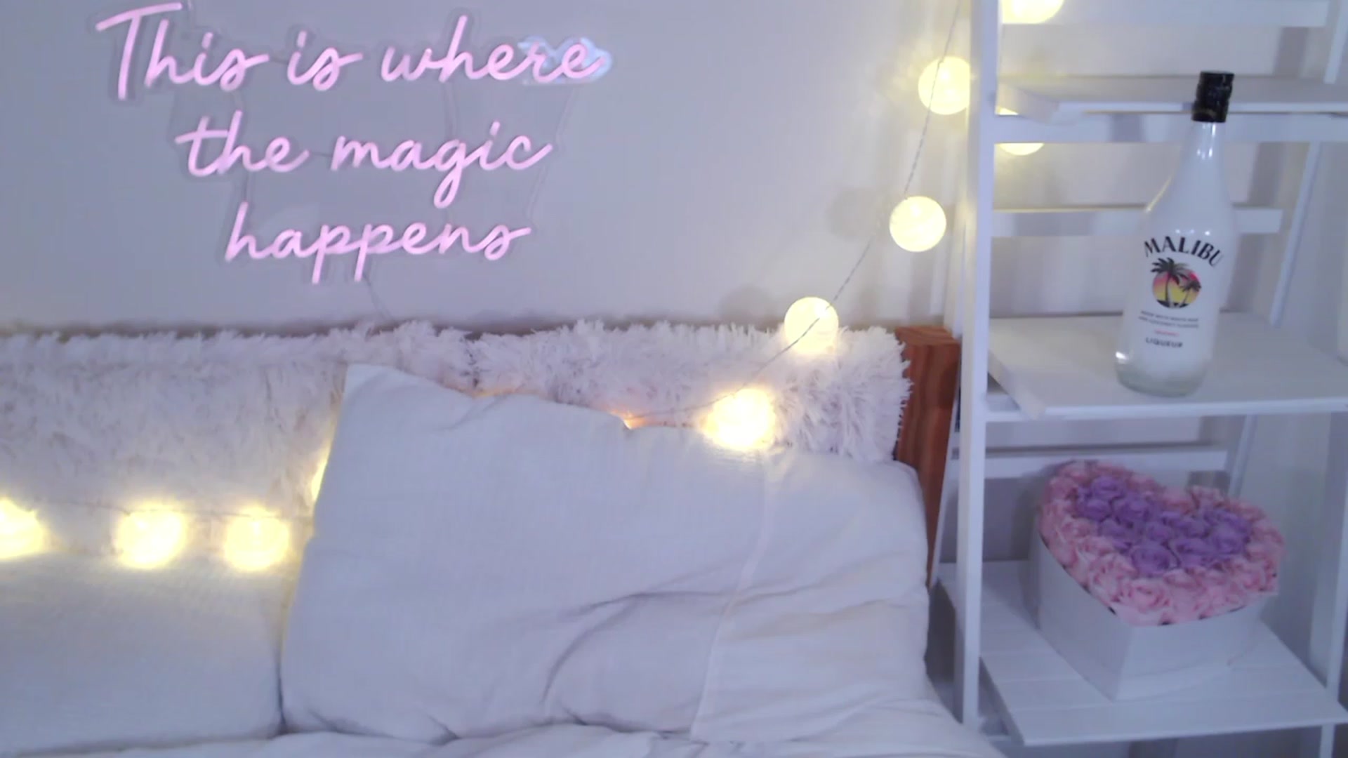Gallery image thumbnail from BadGalAri's myfreecams stream on, 03/26/2023, 04:08 image 4 of 20