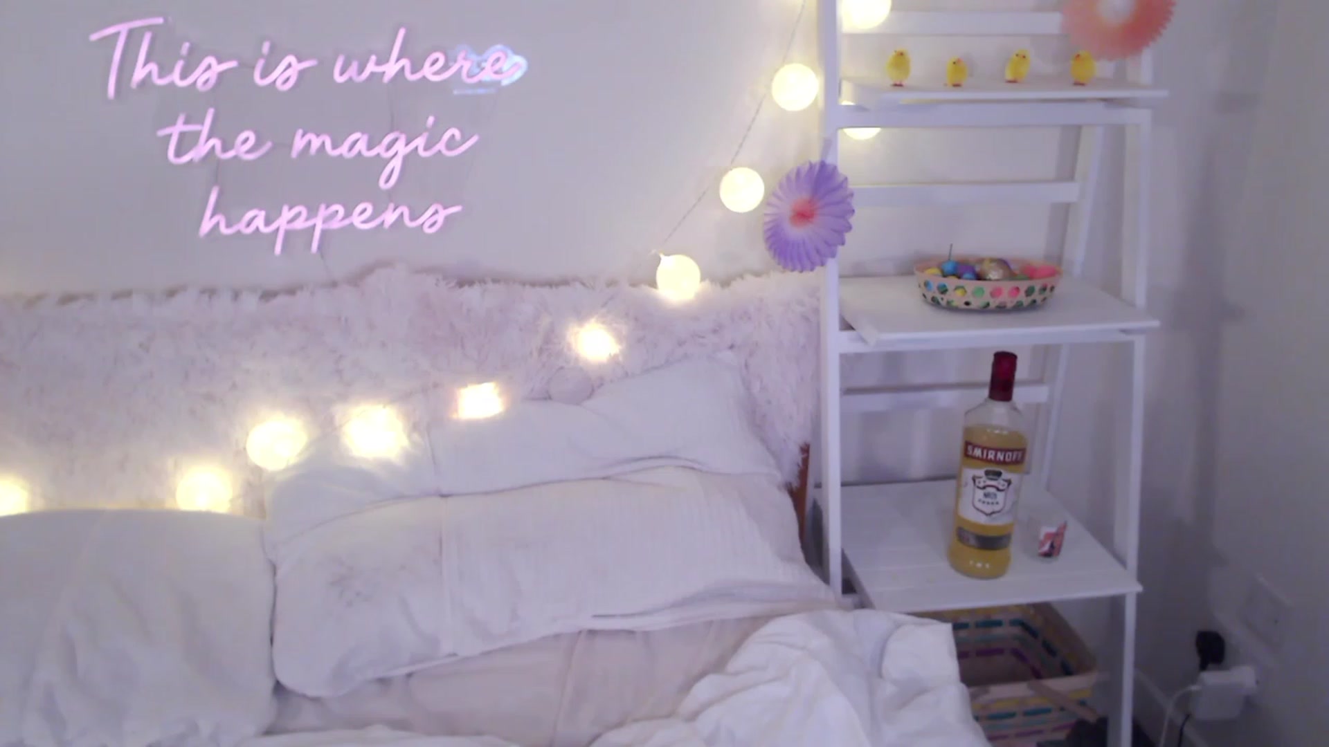 Gallery image thumbnail from BadGalAri's myfreecams stream on, 04/09/2023, 05:10 image 4 of 20