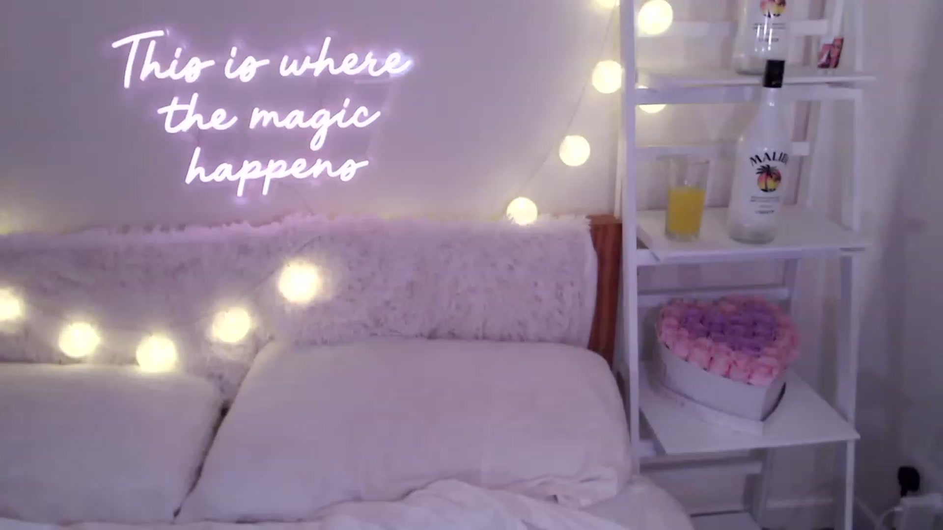 Gallery image thumbnail from BadGalAri's myfreecams stream on, 04/23/2023, 03:31 image 10 of 20