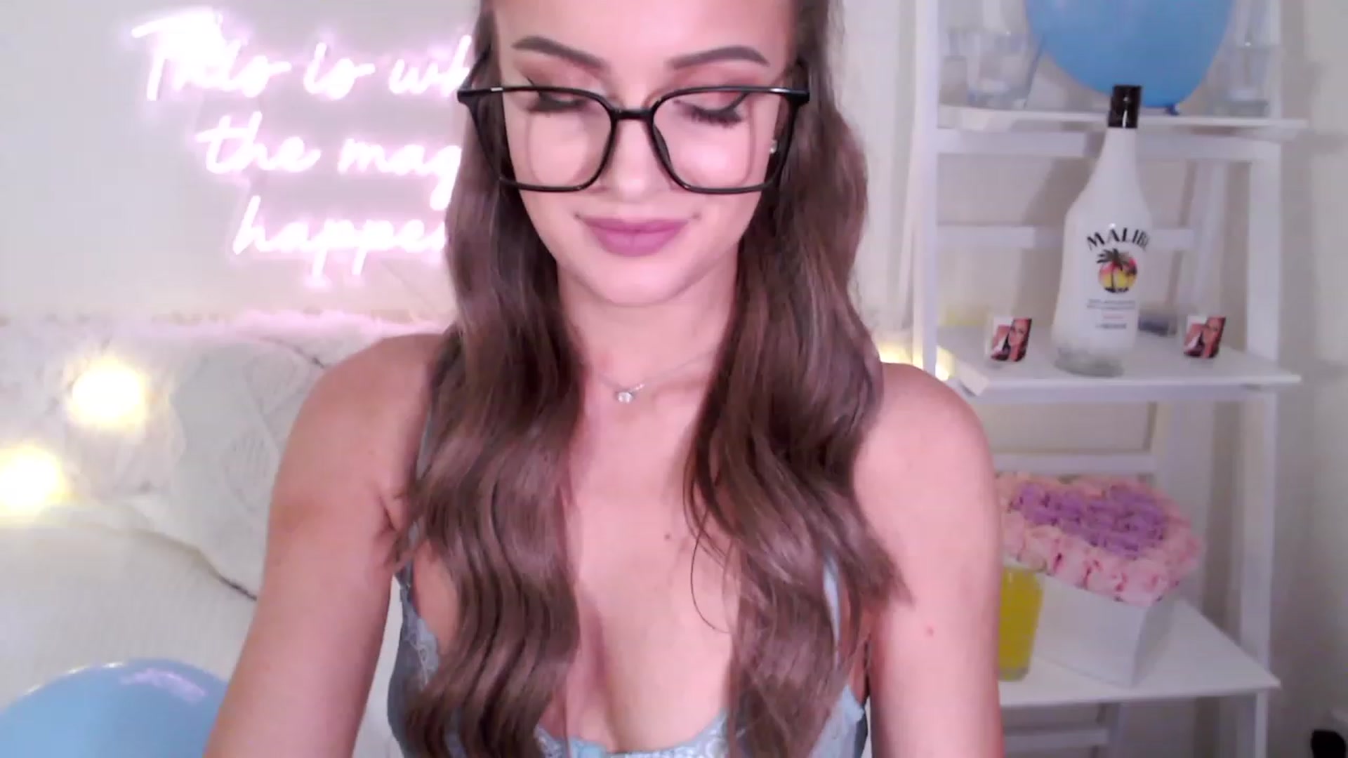 Gallery image thumbnail from BadGalAri's myfreecams stream on, 05/21/2023, 24:03 image 12 of 20