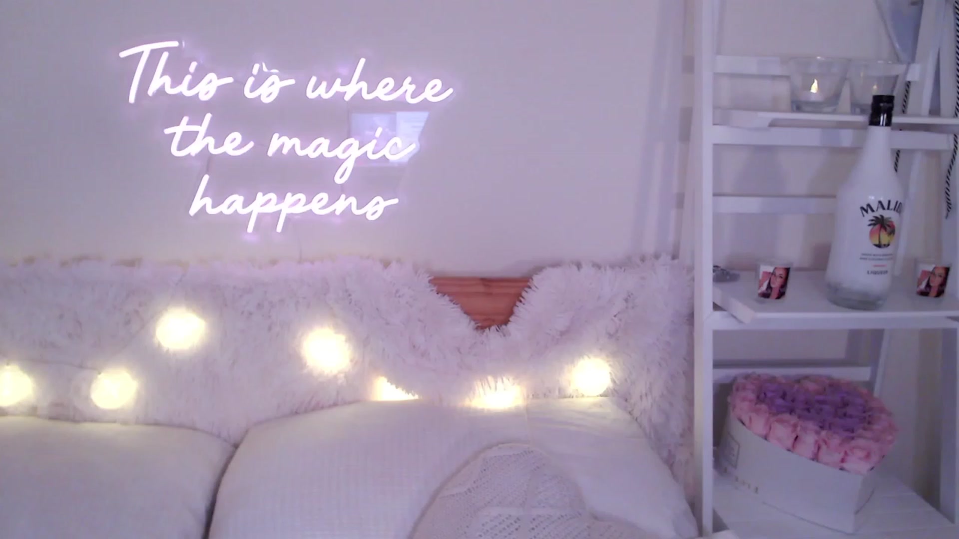 Gallery image thumbnail from BadGalAri's myfreecams stream on, 08/06/2023, 01:37 image 12 of 20