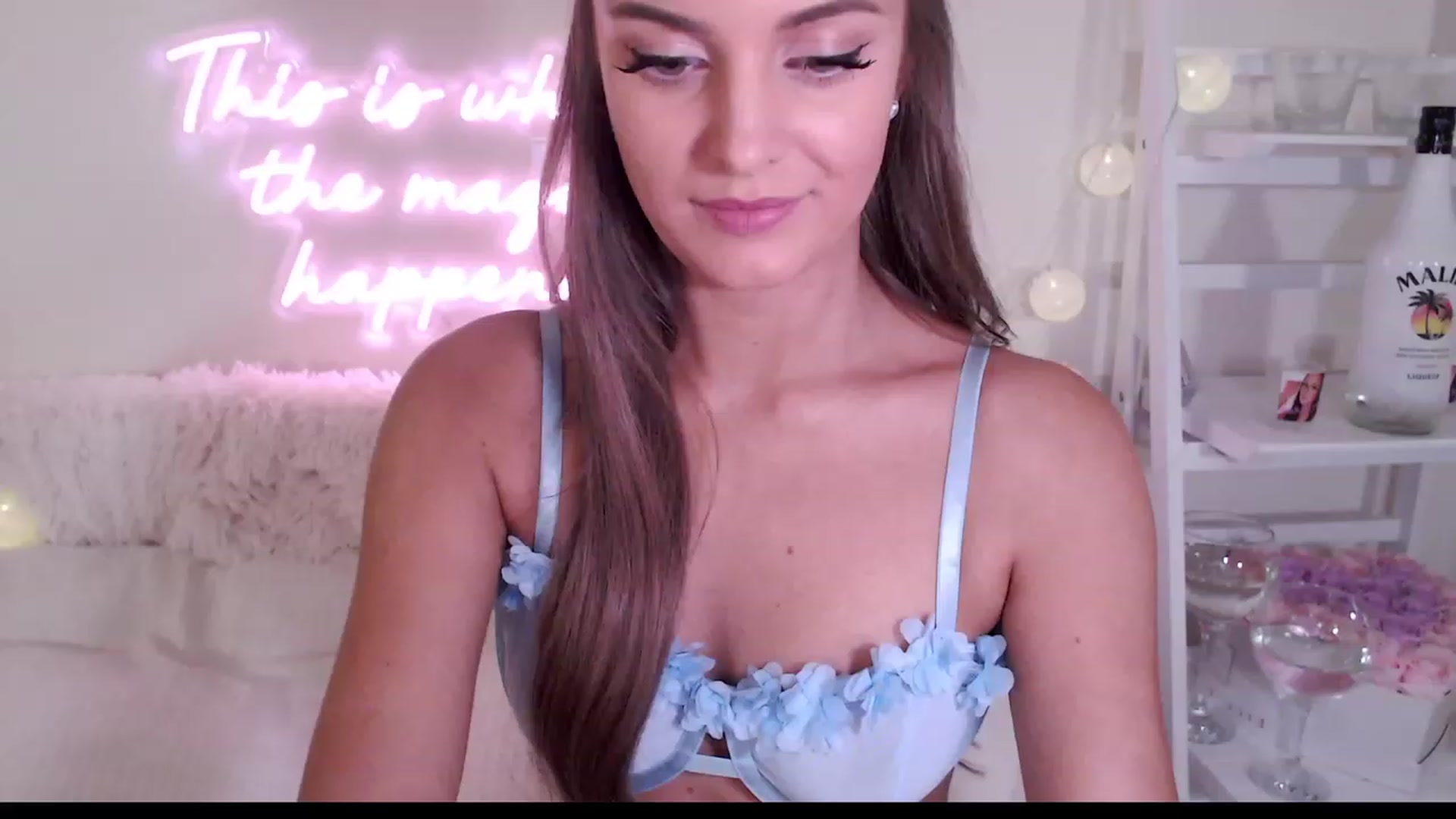 Gallery image thumbnail from BadGalAri's myfreecams stream on, 12/03/2023, 24:04 image 7 of 20