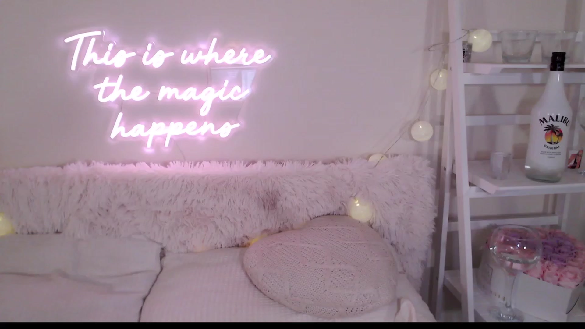 Gallery image thumbnail from BadGalAri's myfreecams stream on, 12/03/2023, 03:01 image 3 of 20