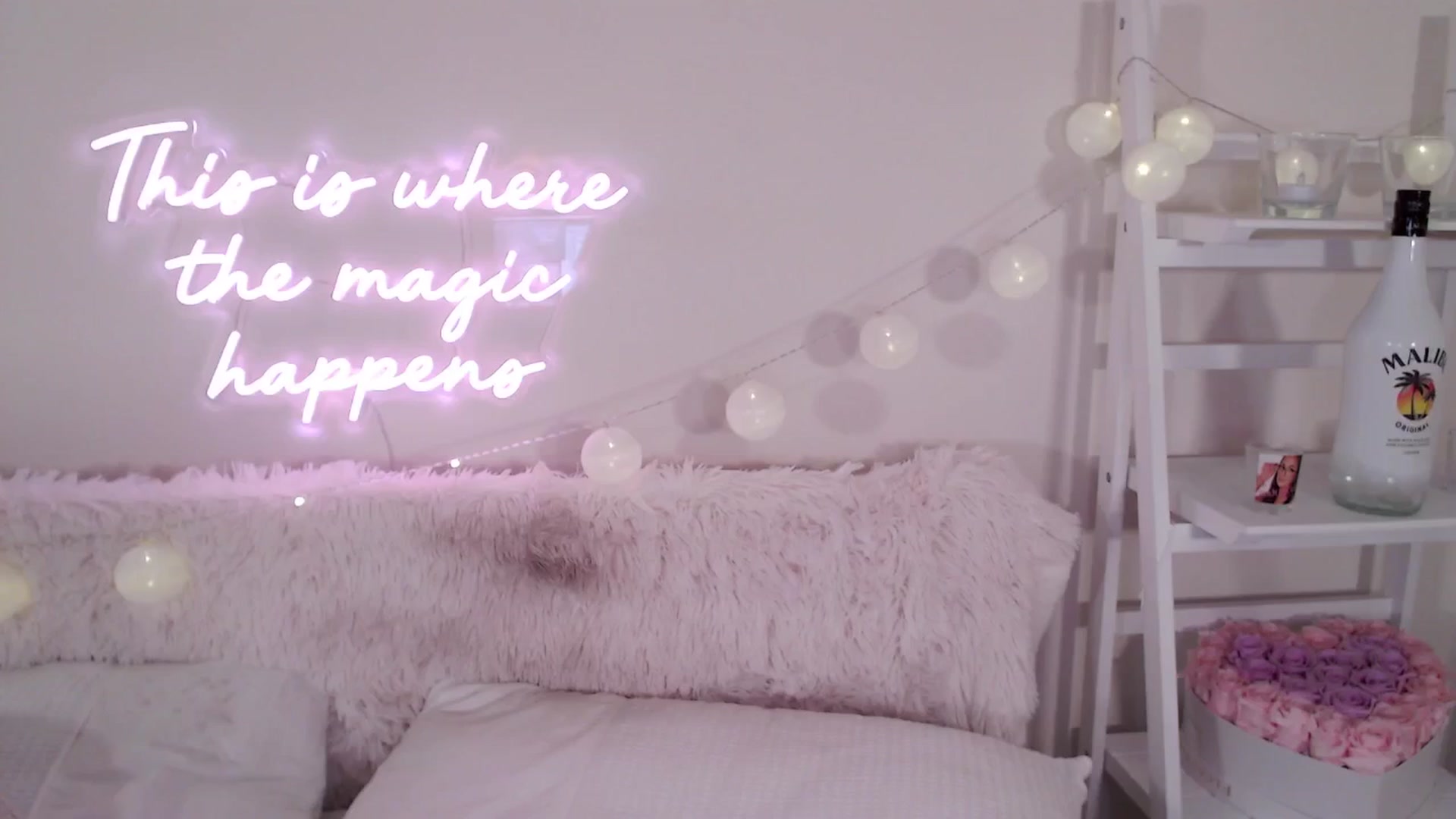 Gallery image thumbnail from BadGalAri's myfreecams stream on, 04/27/2024, 21:48 image 19 of 20