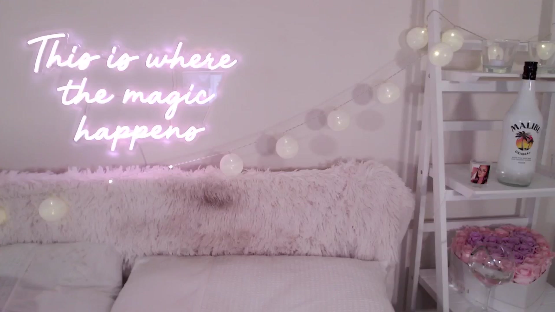 Gallery image thumbnail from BadGalAri's myfreecams stream on, 04/28/2024, 24:04 image 15 of 20