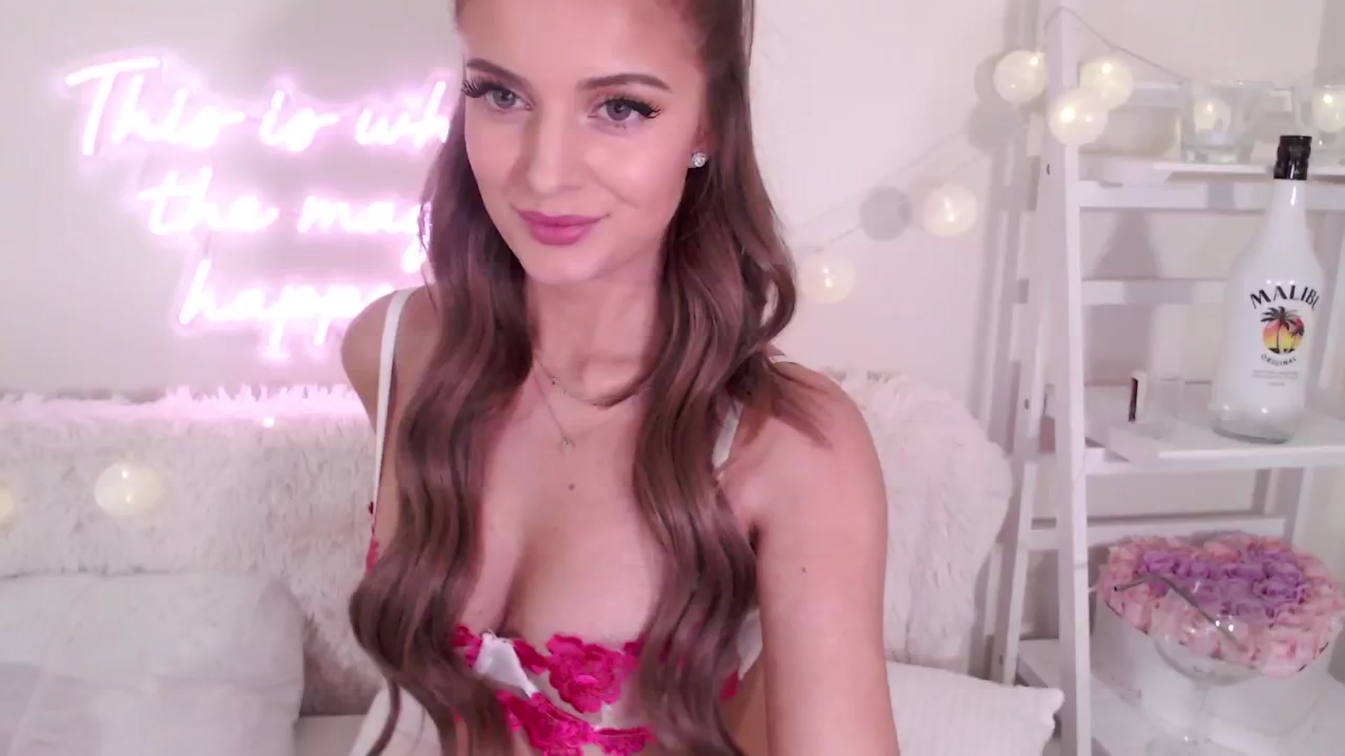 Gallery image thumbnail from BadGalAri's myfreecams stream on, 04/28/2024, 24:23 image 2 of 20