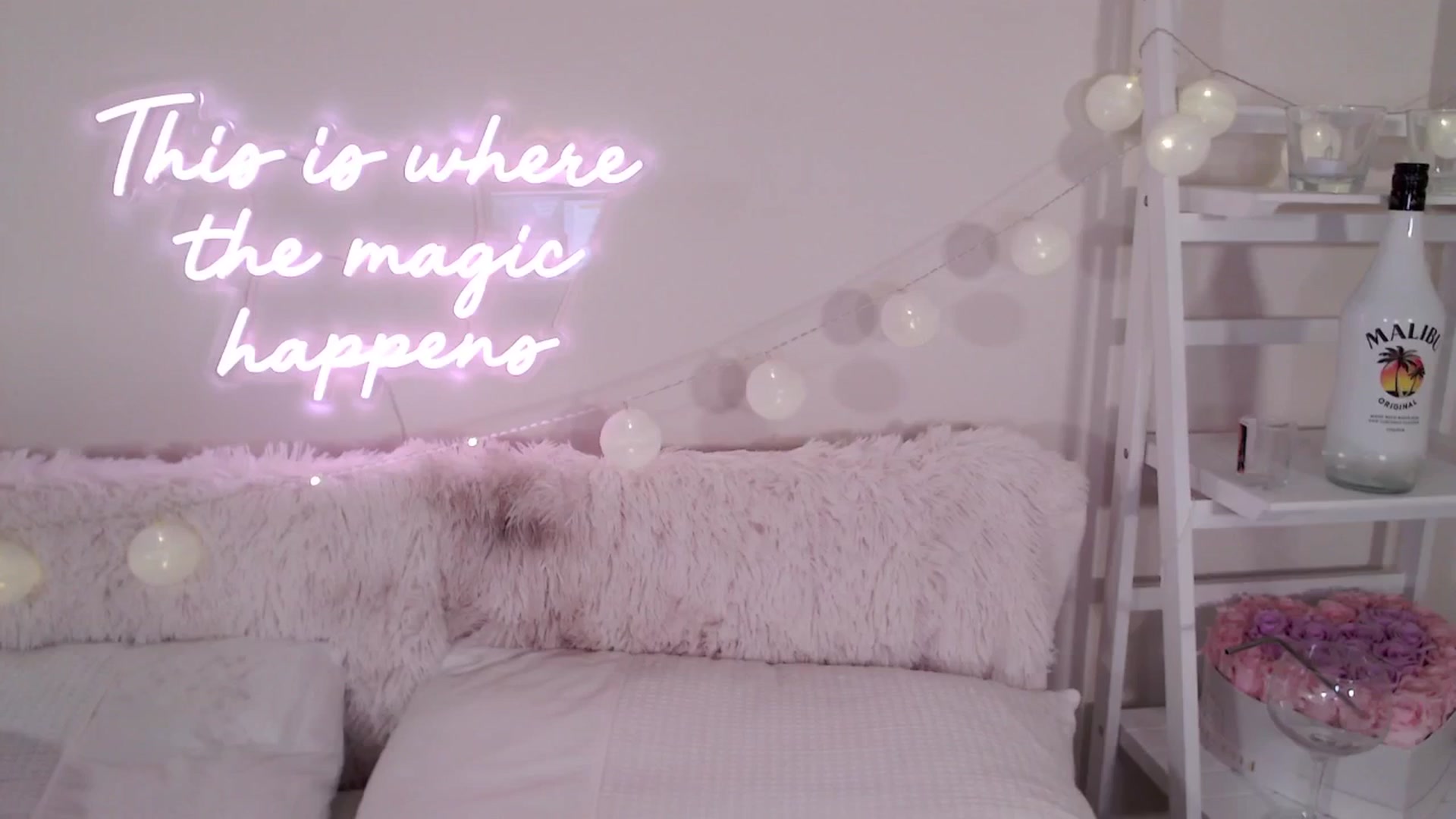 Gallery image thumbnail from BadGalAri's myfreecams stream on, 04/28/2024, 24:23 image 11 of 20