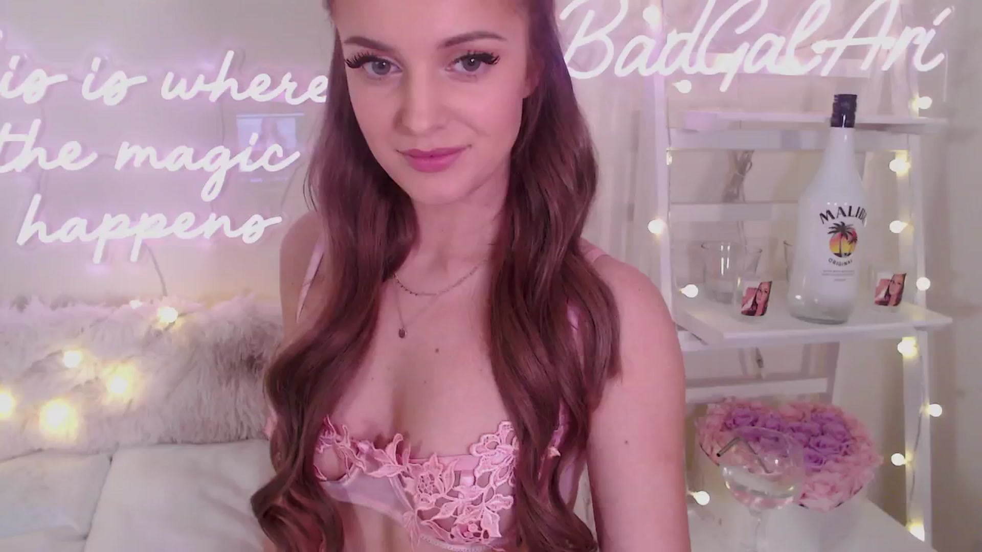 Gallery image thumbnail from BadGalAri's myfreecams stream on, 05/18/2024, 24:34 image 1 of 20