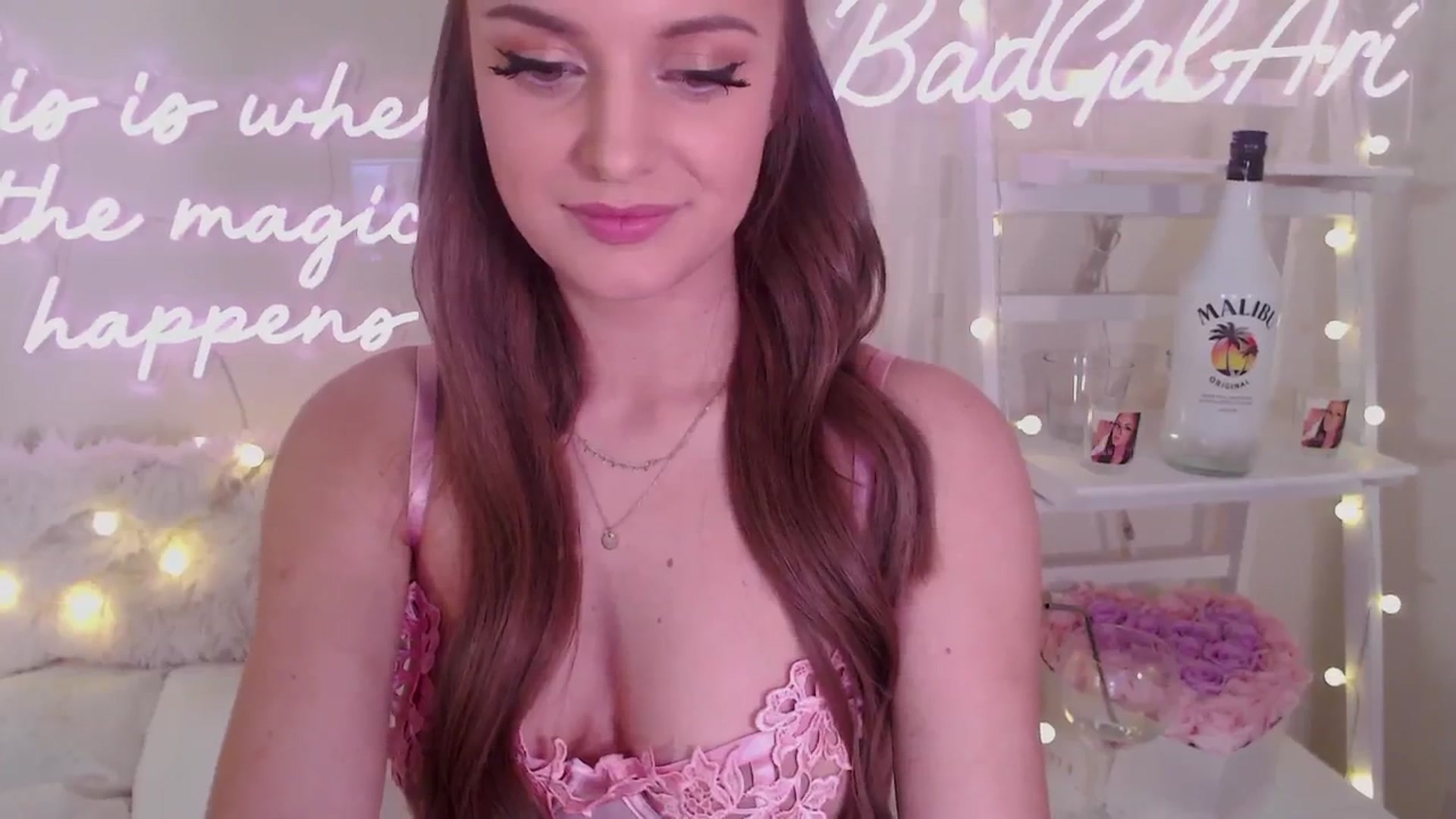 Gallery image thumbnail from BadGalAri's myfreecams stream on, 05/18/2024, 24:34 image 12 of 20