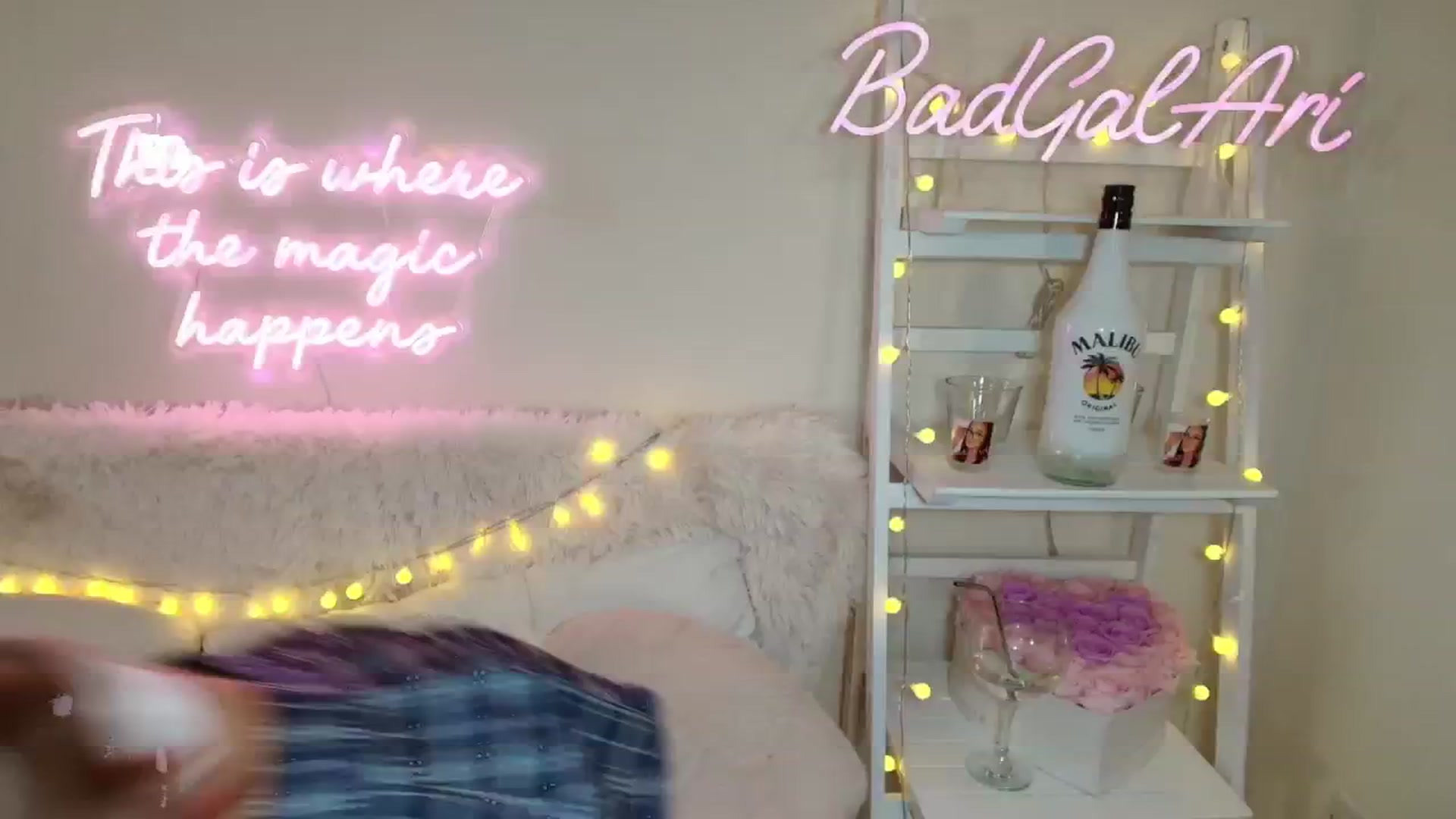Gallery image thumbnail from BadGalAri's myfreecams stream on, 06/09/2024, 03:08 image 6 of 20
